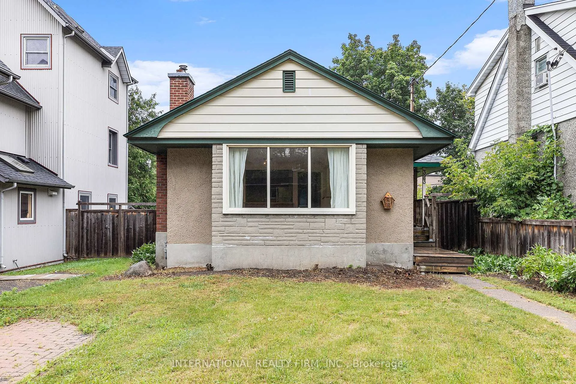 Photo 25 of 323 Lanark Avenue N, Ottawa, Westboro North — HOMEH