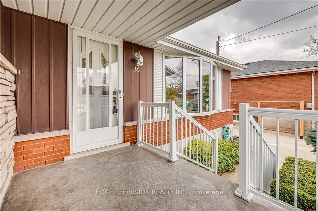 Photo 4 of Unit Upper, 16 Nova Drive, Hamilton, Huntington — HOMEH