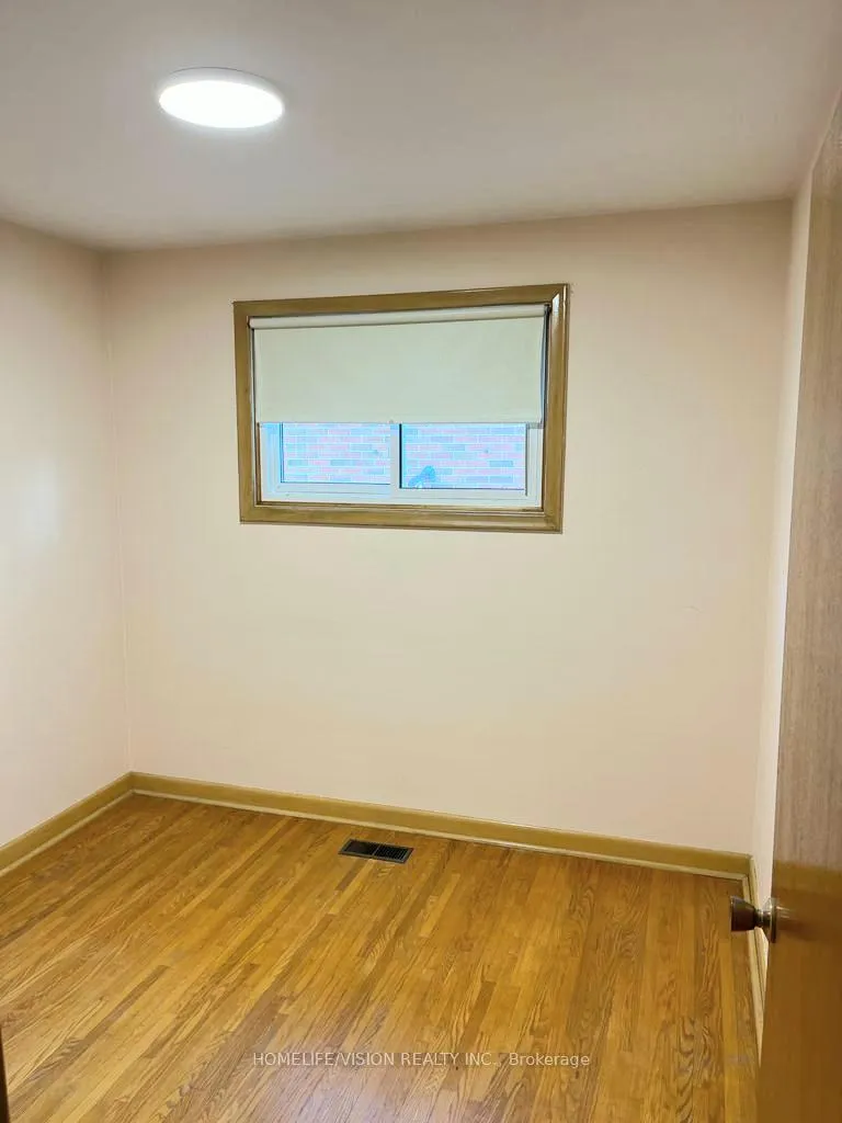 Photo 6 of Unit Upper, 16 Nova Drive, Hamilton, Huntington — HOMEH