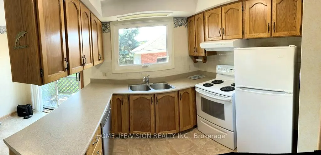 Photo 7 of Unit Upper, 16 Nova Drive, Hamilton, Huntington — HOMEH