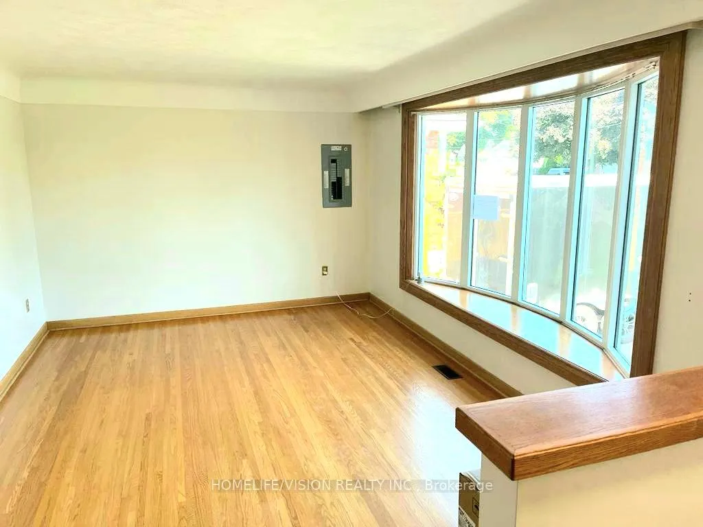 Photo 12 of Unit Upper, 16 Nova Drive, Hamilton, Huntington — HOMEH