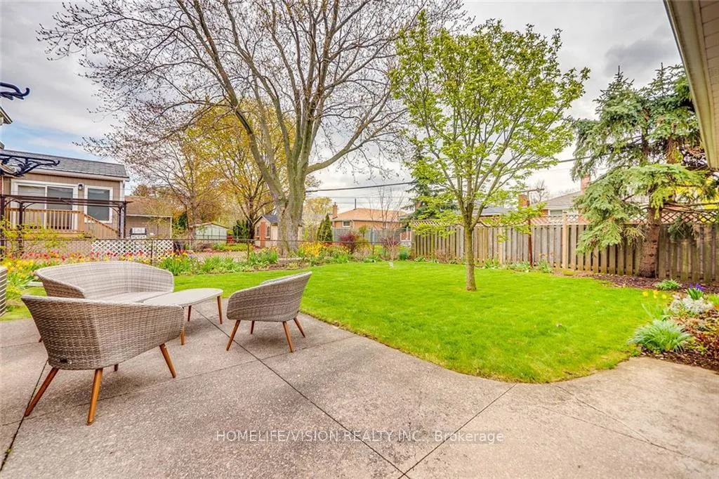 Photo 17 of Unit Upper, 16 Nova Drive, Hamilton, Huntington — HOMEH