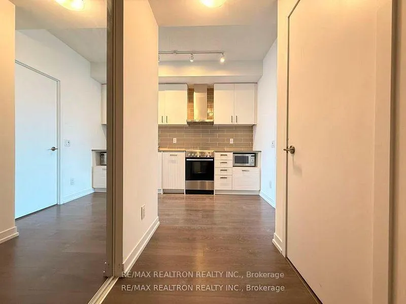 Photo 4 of Unit 3212, 125 Redpath Avenue, Toronto, Mount Pleasant West — HOMEH