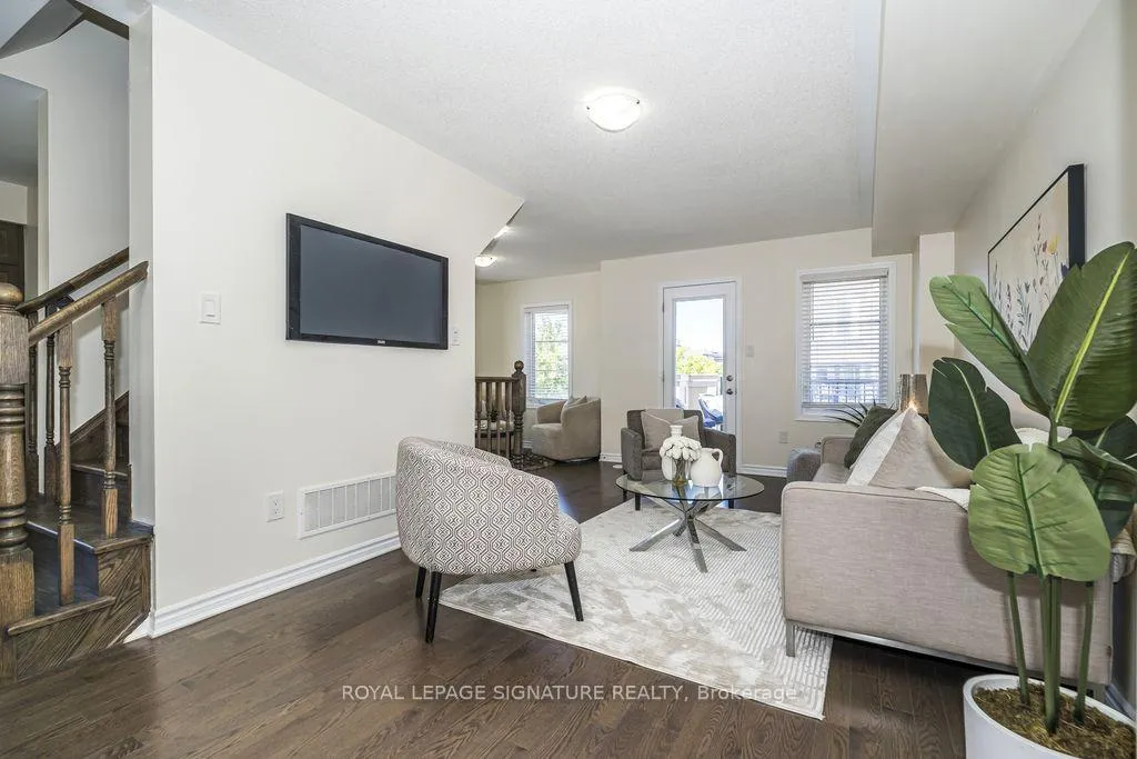 Photo 6 of 52 Deans Drive, Scarborough, Clairlea-Birchmount — HOMEH