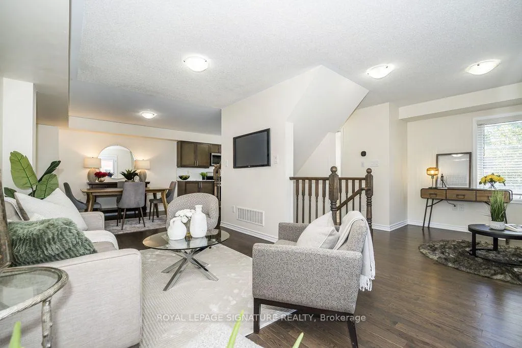 Photo 9 of 52 Deans Drive, Scarborough, Clairlea-Birchmount — HOMEH