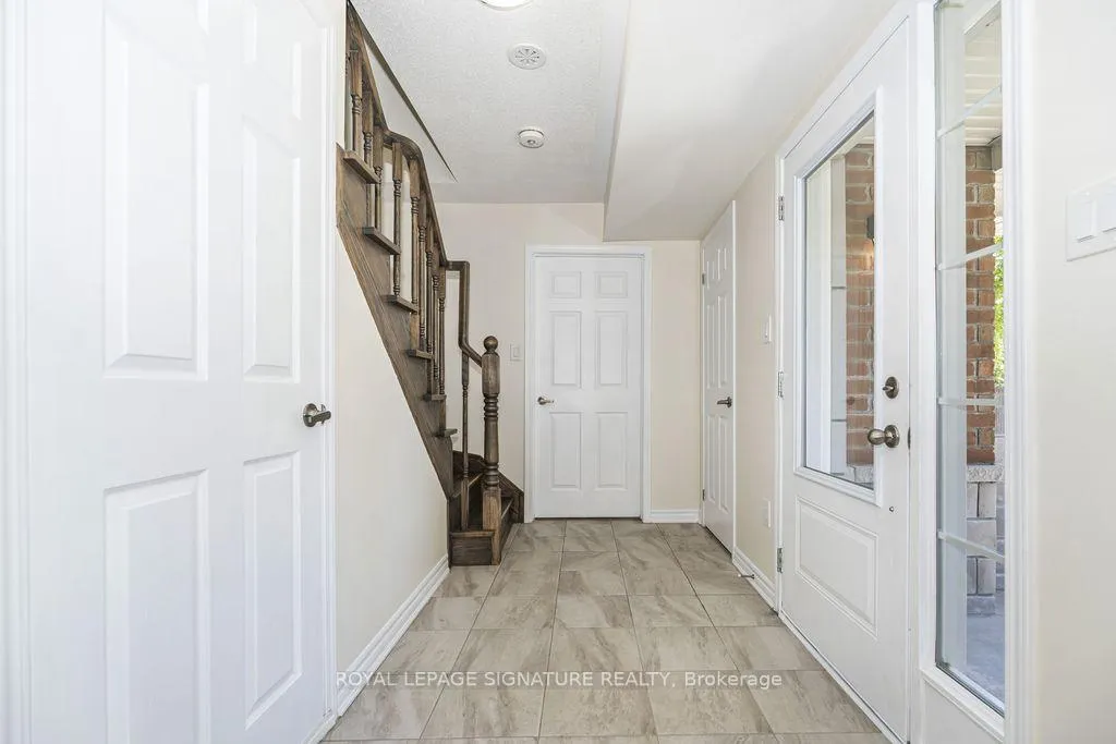 Photo 28 of 52 Deans Drive, Scarborough, Clairlea-Birchmount — HOMEH