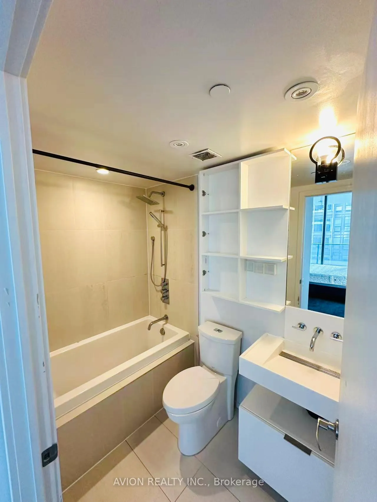 Photo 4 of Unit 2502, 5 St Joseph Street, Toronto, Bay Street Corridor — HOMEH