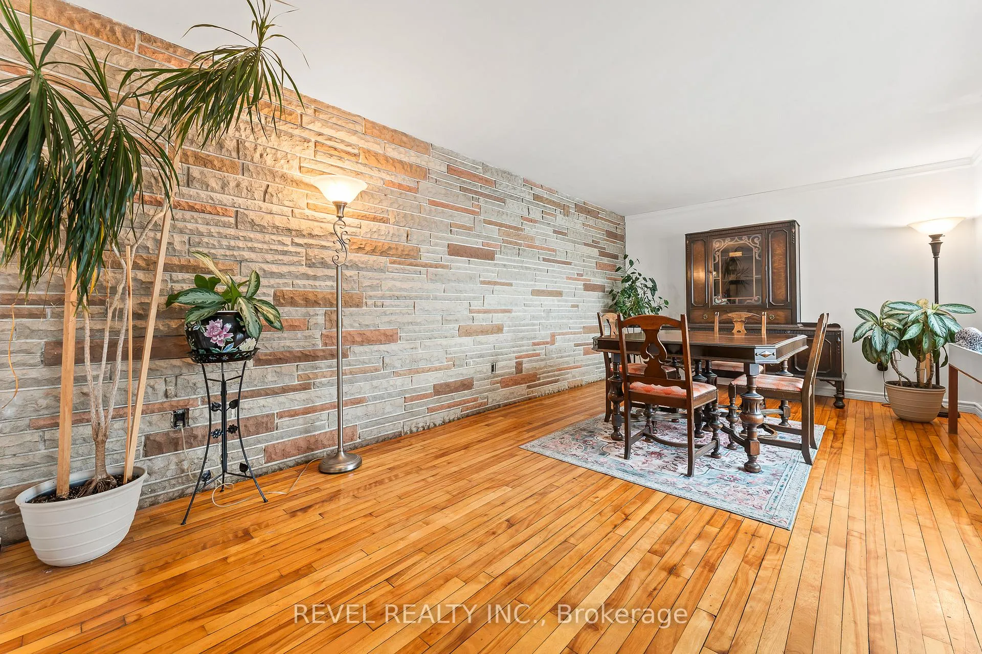 Photo 7 of 1407 Kottmeier Road, Thorold, Hurricane/Merrittville — HOMEH