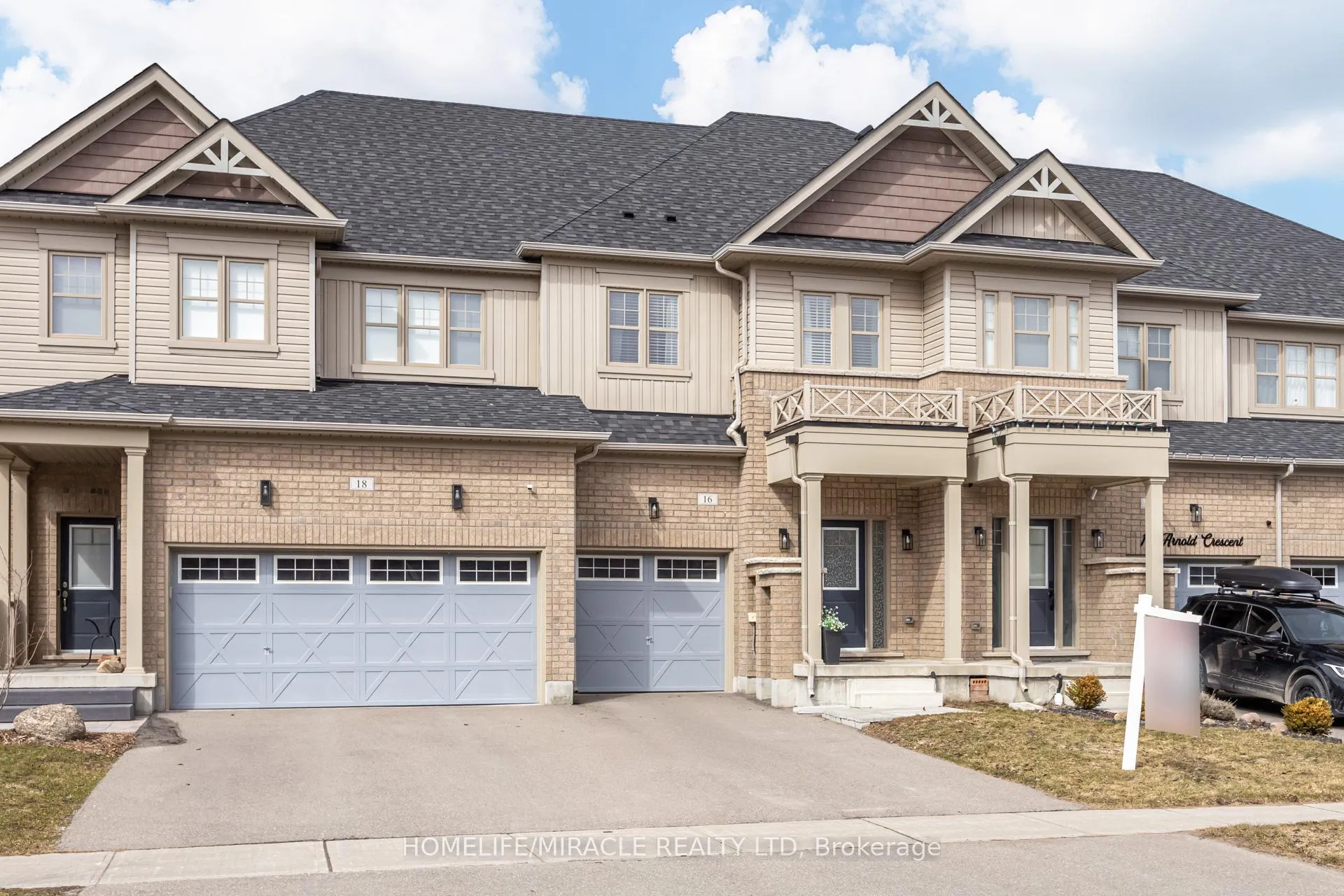 Photo 1 of 16 Arnold Crescent, New Tecumseth, Alliston — HOMEH