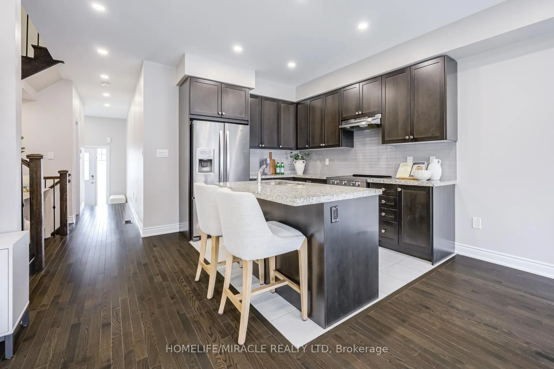 Photo 13 of 16 Arnold Crescent, New Tecumseth, Alliston — HOMEH