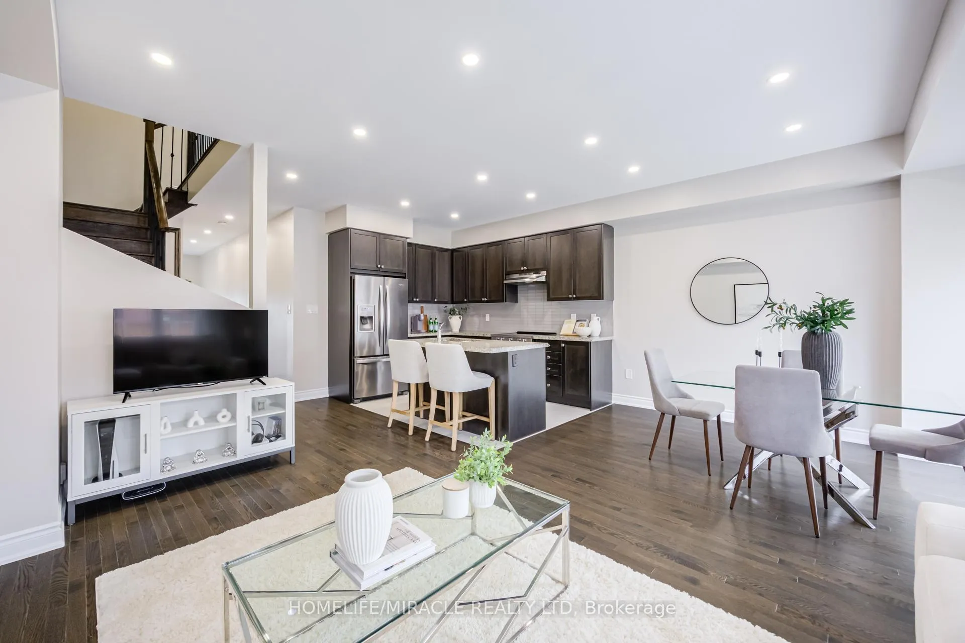 Photo 20 of 16 Arnold Crescent, New Tecumseth, Alliston — HOMEH