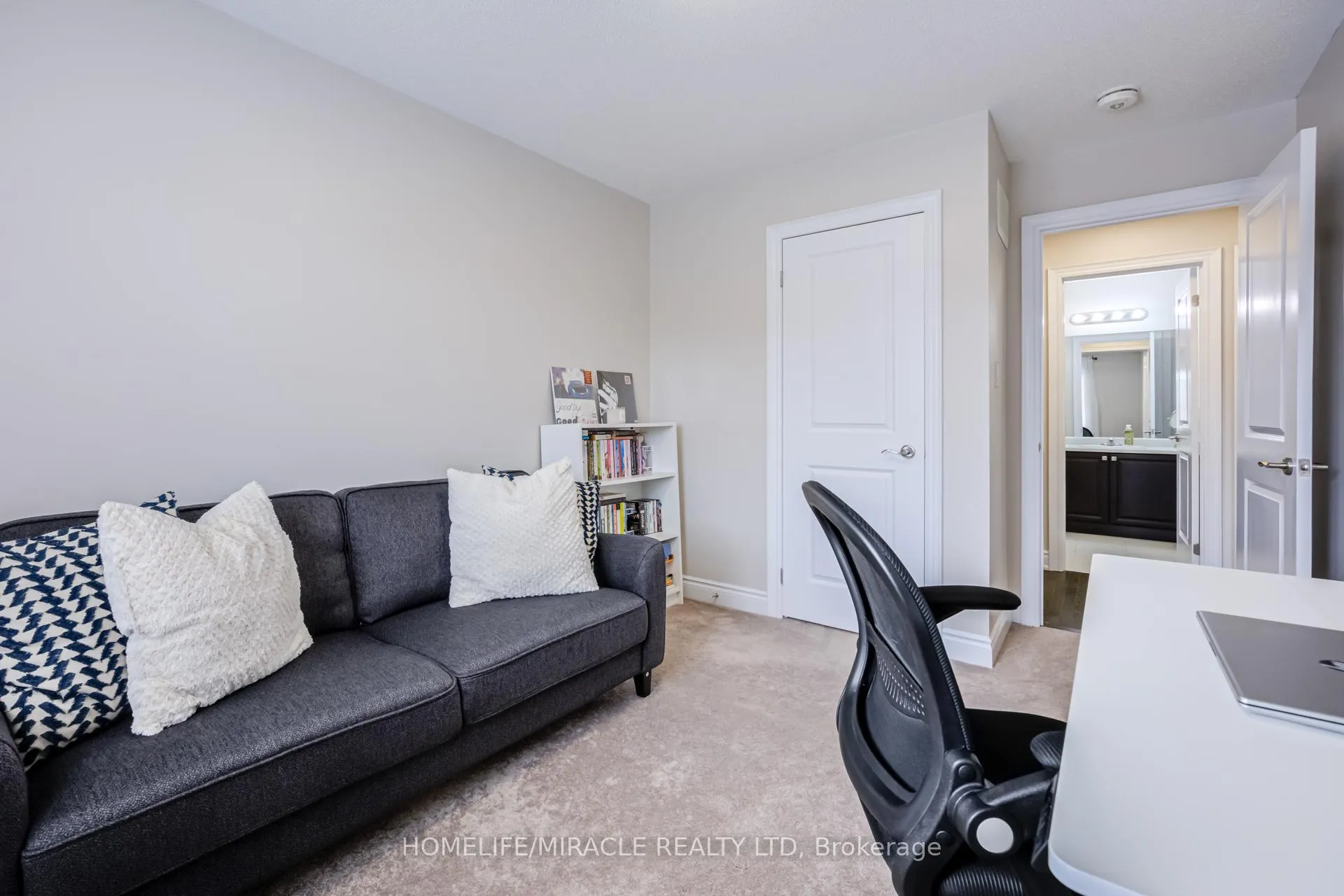 Photo 25 of 16 Arnold Crescent, New Tecumseth, Alliston — HOMEH