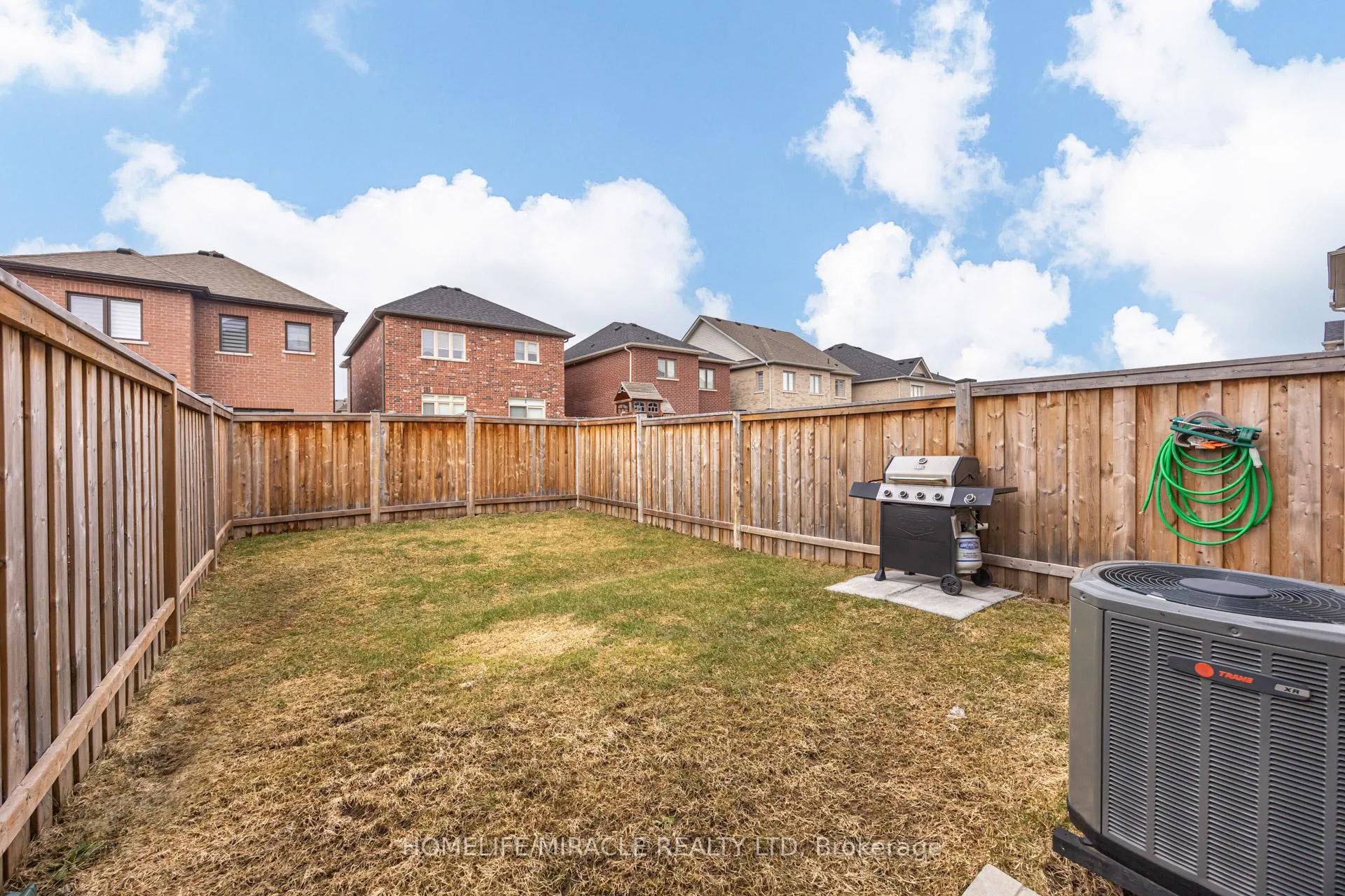 Photo 34 of 16 Arnold Crescent, New Tecumseth, Alliston — HOMEH