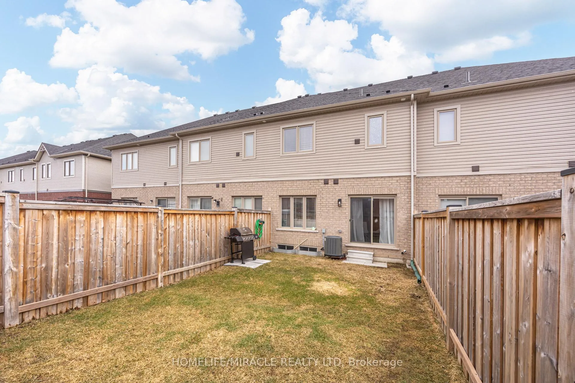 Photo 38 of 16 Arnold Crescent, New Tecumseth, Alliston — HOMEH