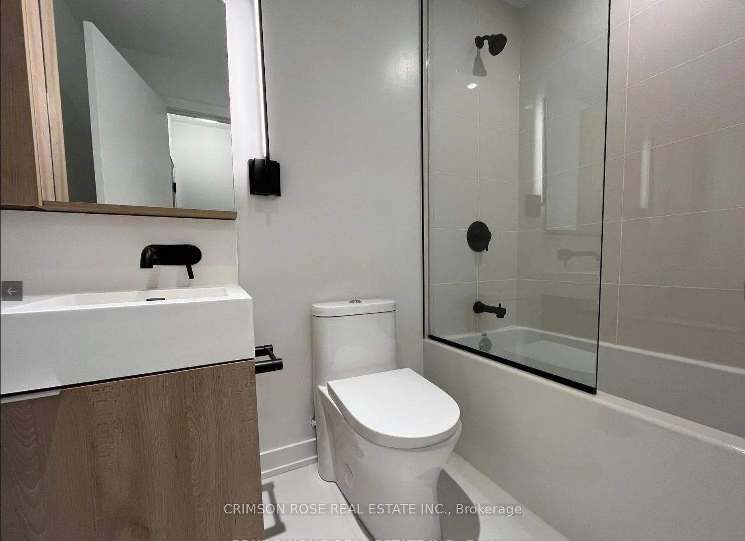 Photo 4 of Unit 2006, 127 Broadway Avenue, Toronto, Mount Pleasant West — HOMEH