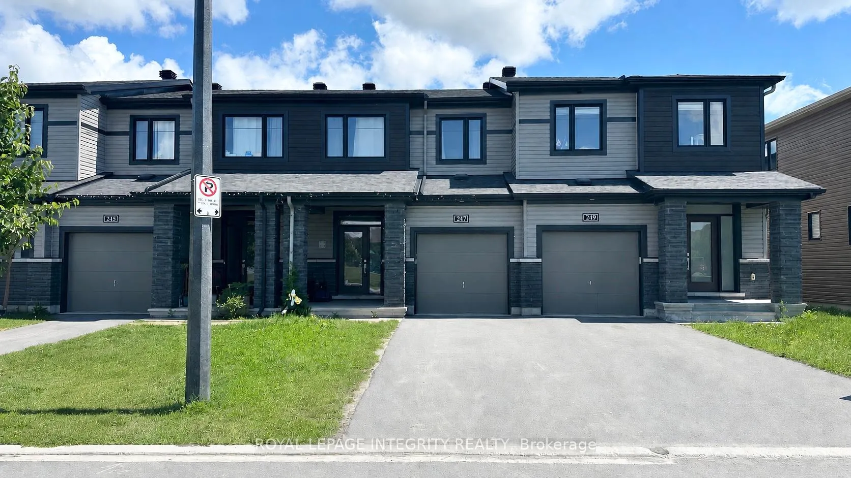 Photo 1 of 247 Clonrush Way, Ottawa, Kanata - Kanata Lakes/Heritage Hills — HOMEH