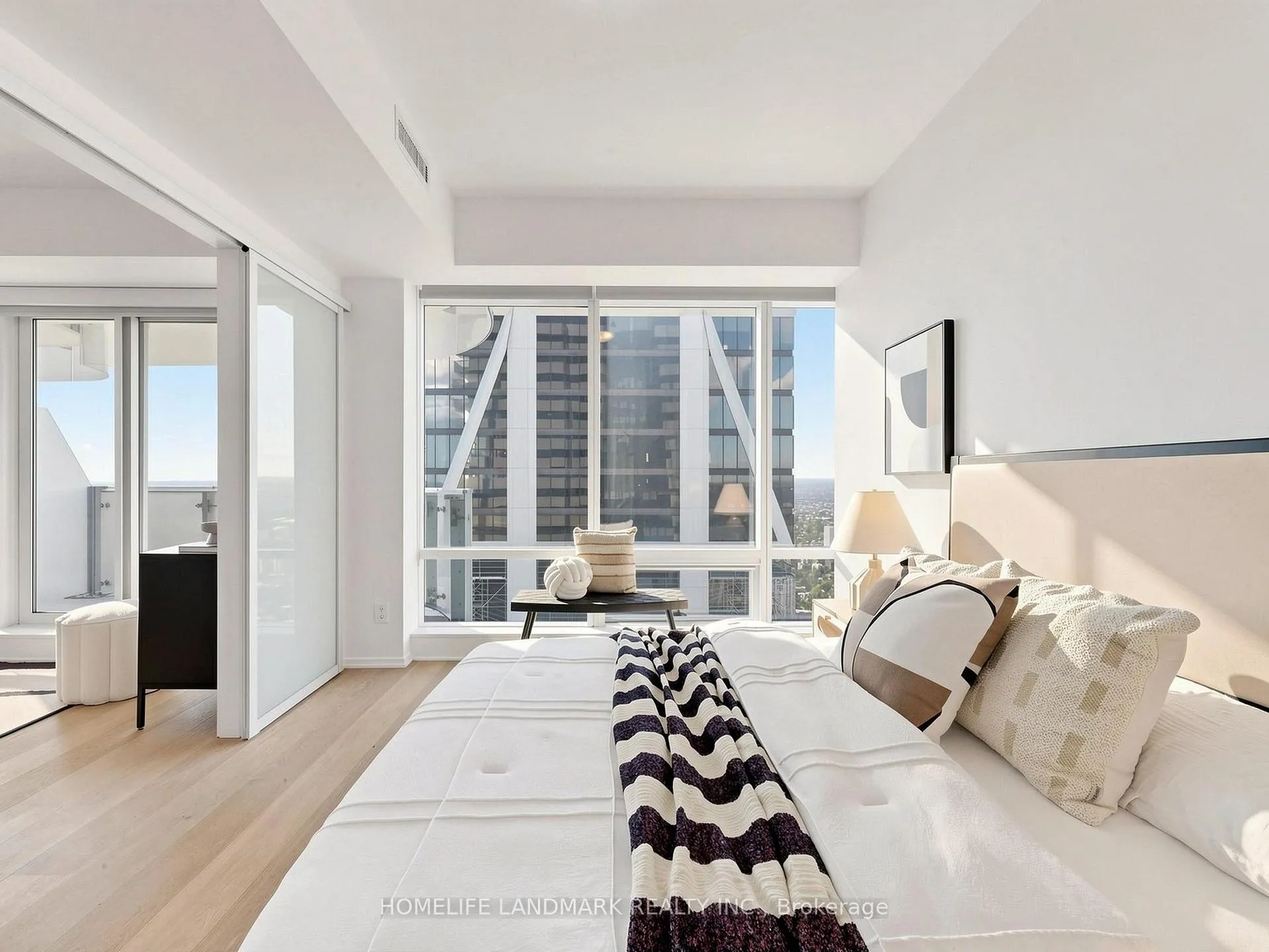 Photo 15 of Unit 6608, 1 bloor Street E, Toronto, Church-Yonge Corridor — HOMEH