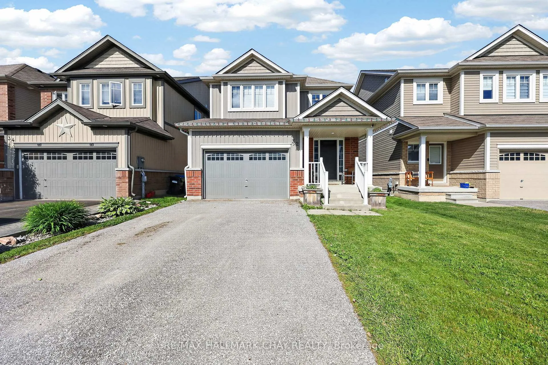 Photo 2 of 32 Jones Street, New Tecumseth, Alliston — HOMEH