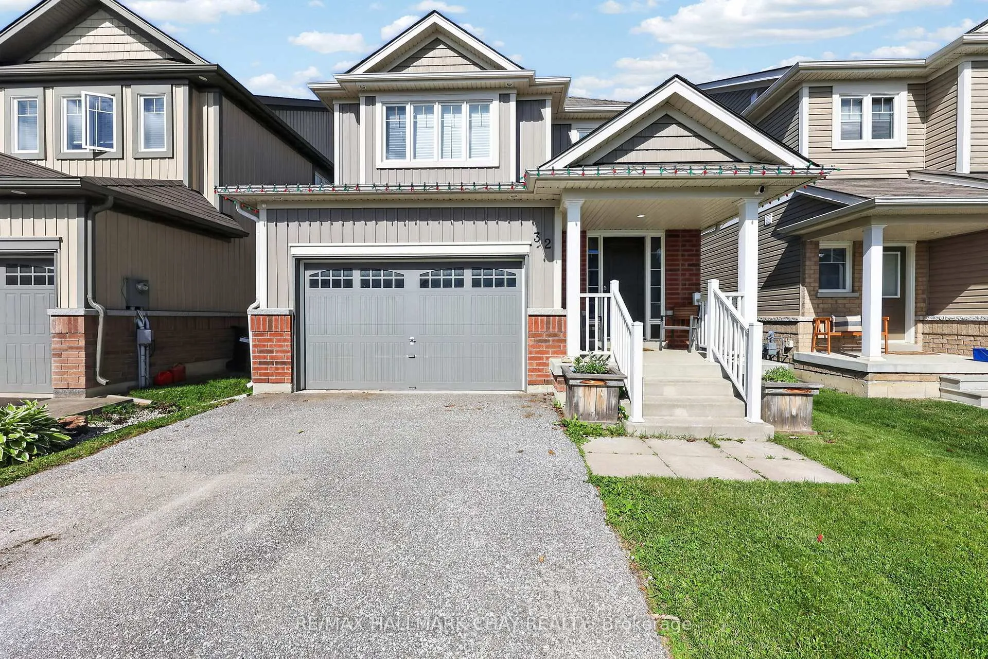 Photo 3 of 32 Jones Street, New Tecumseth, Alliston — HOMEH