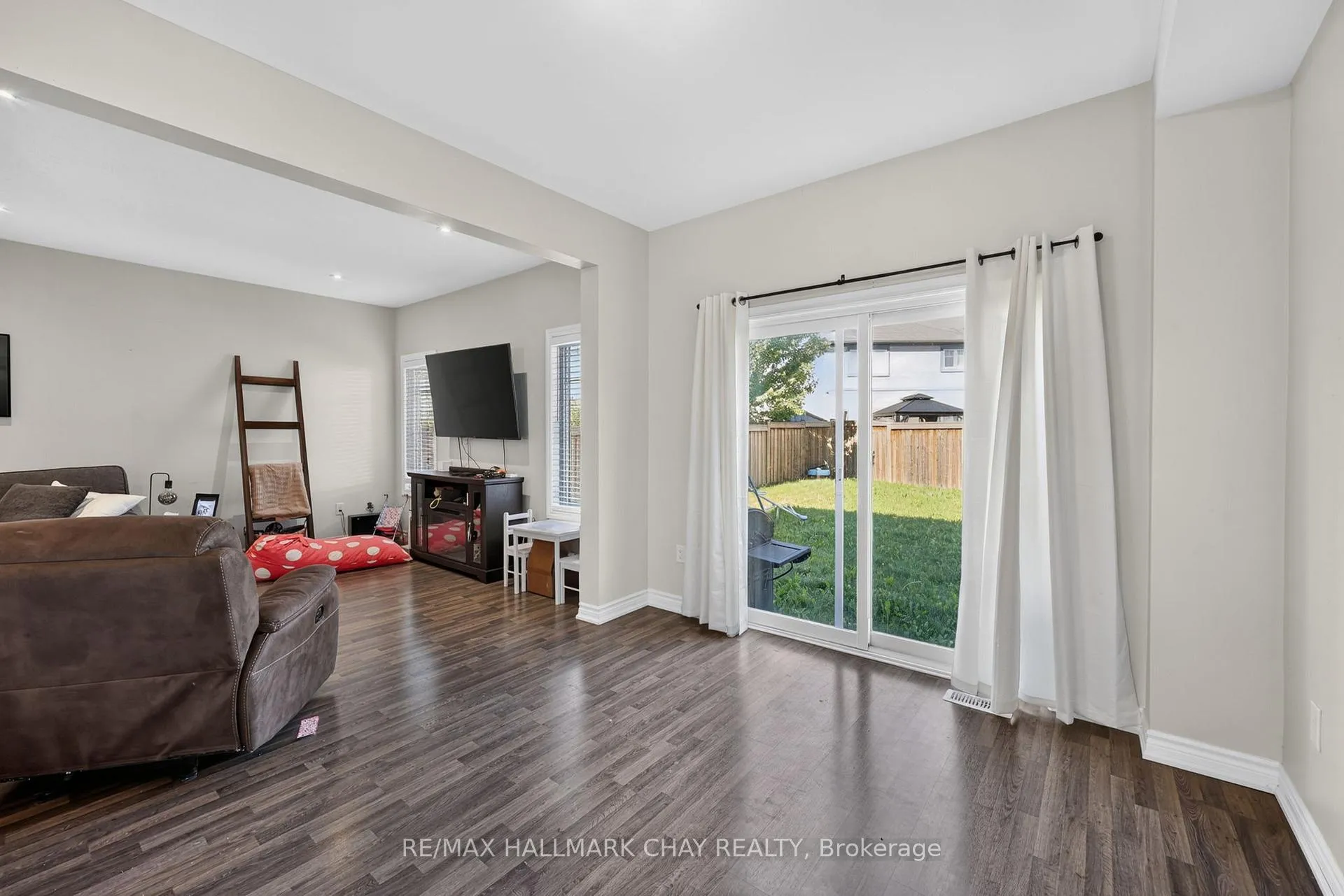 Photo 18 of 32 Jones Street, New Tecumseth, Alliston — HOMEH