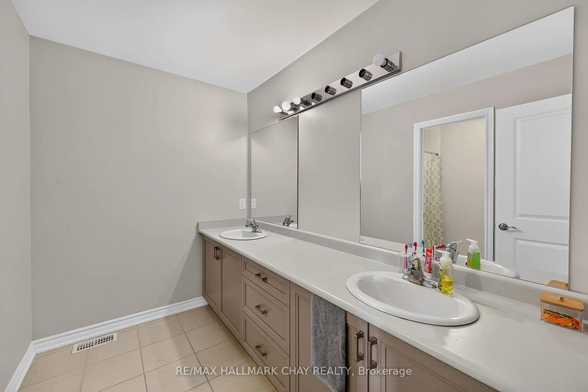Photo 32 of 32 Jones Street, New Tecumseth, Alliston — HOMEH
