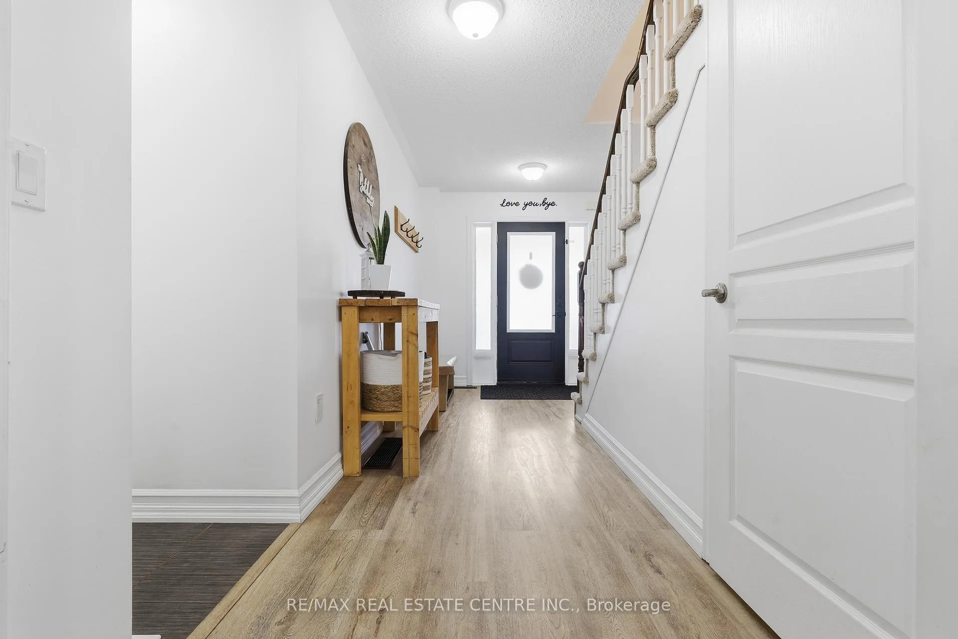 Photo 9 of 808 Cook Crescent, Shelburne — HOMEH