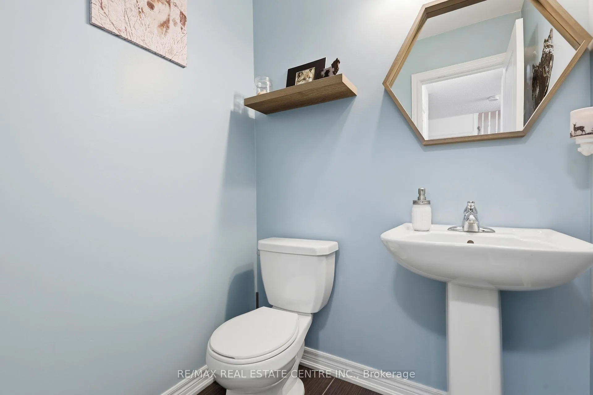 Photo 10 of 808 Cook Crescent, Shelburne — HOMEH