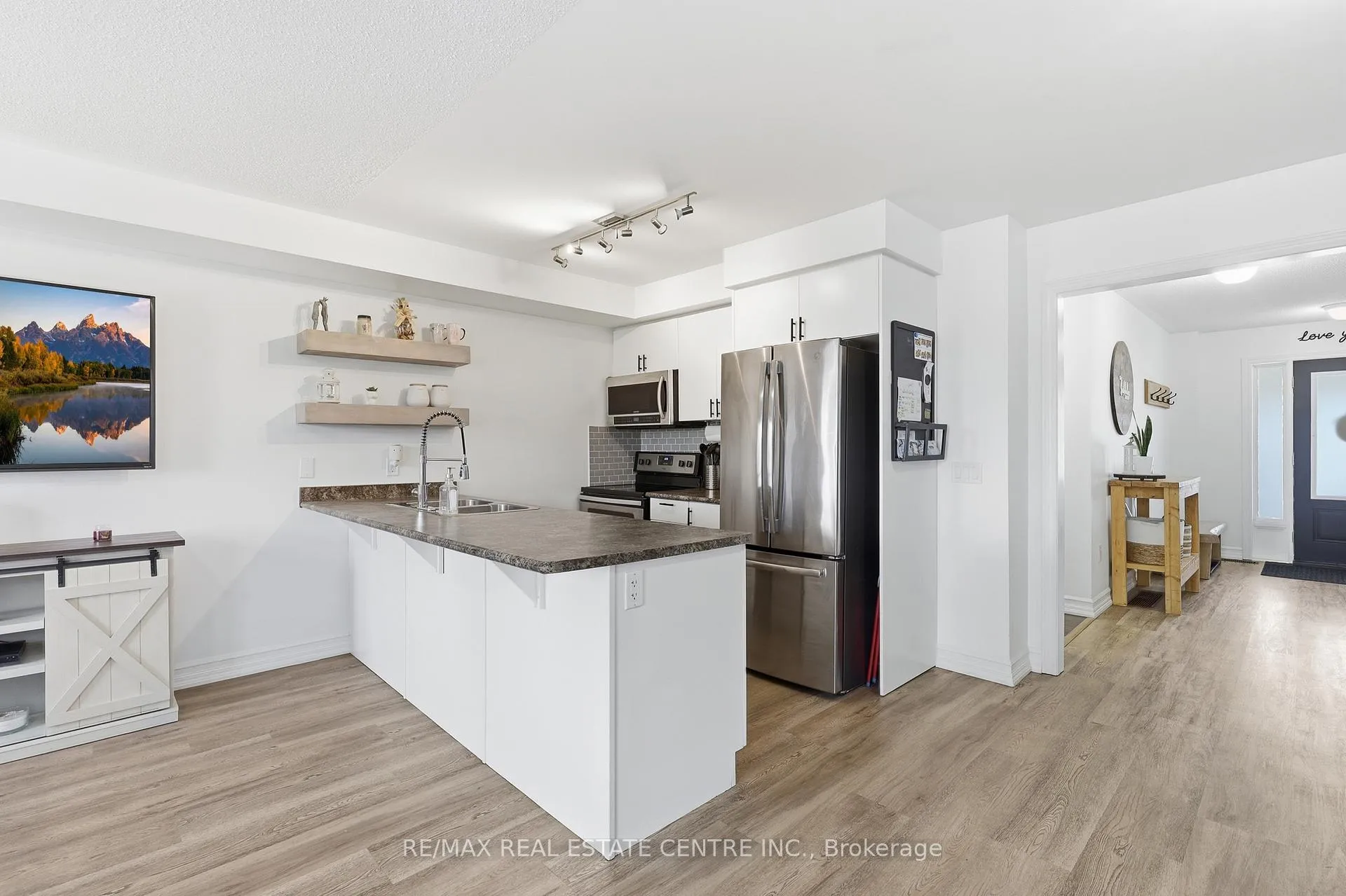 Photo 11 of 808 Cook Crescent, Shelburne — HOMEH