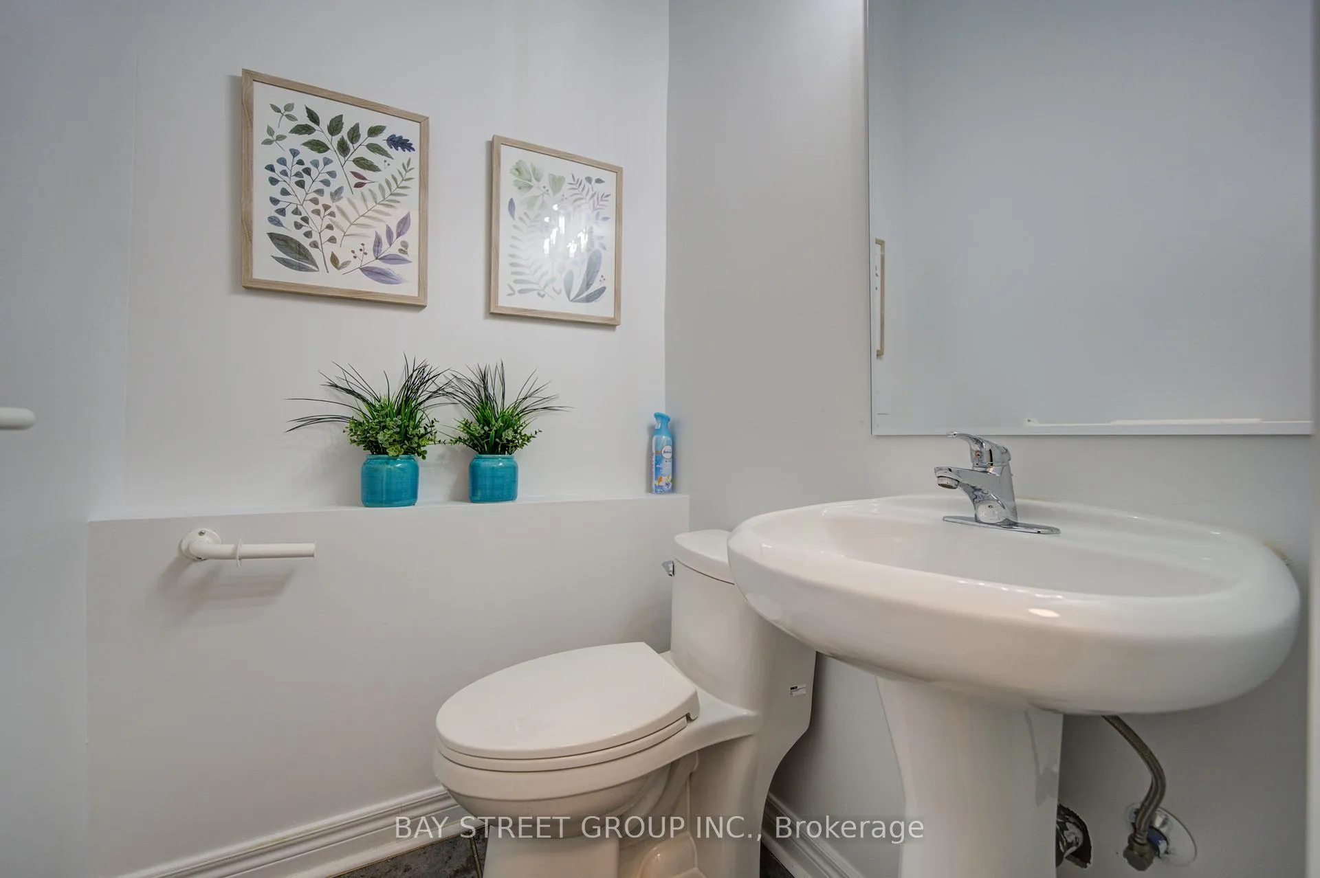 Photo 16 of 46 Romance Drive, Richmond Hill, Rouge Woods — HOMEH