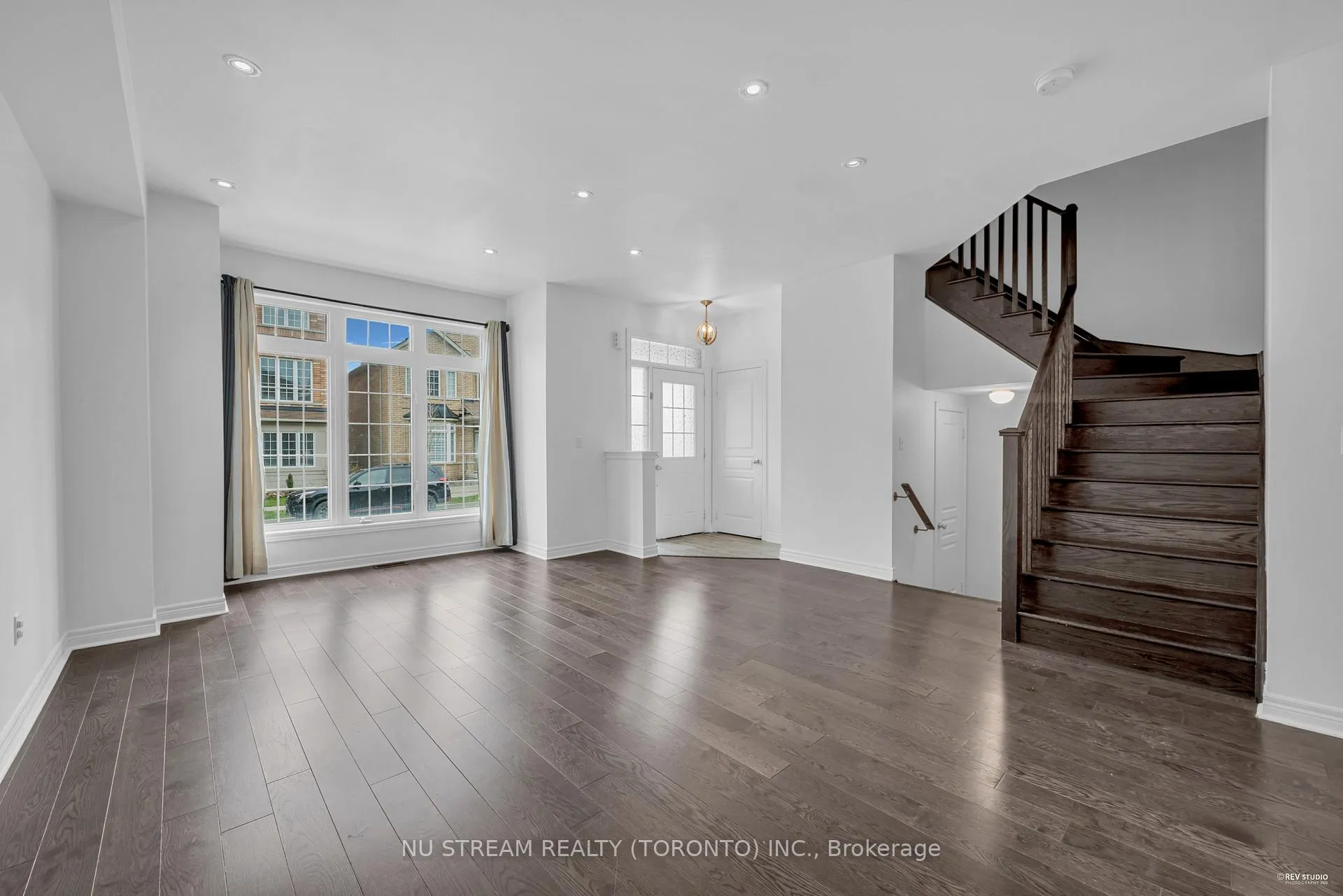Photo 2 of 17 Greenery Road, Markham, Cornell — HOMEH