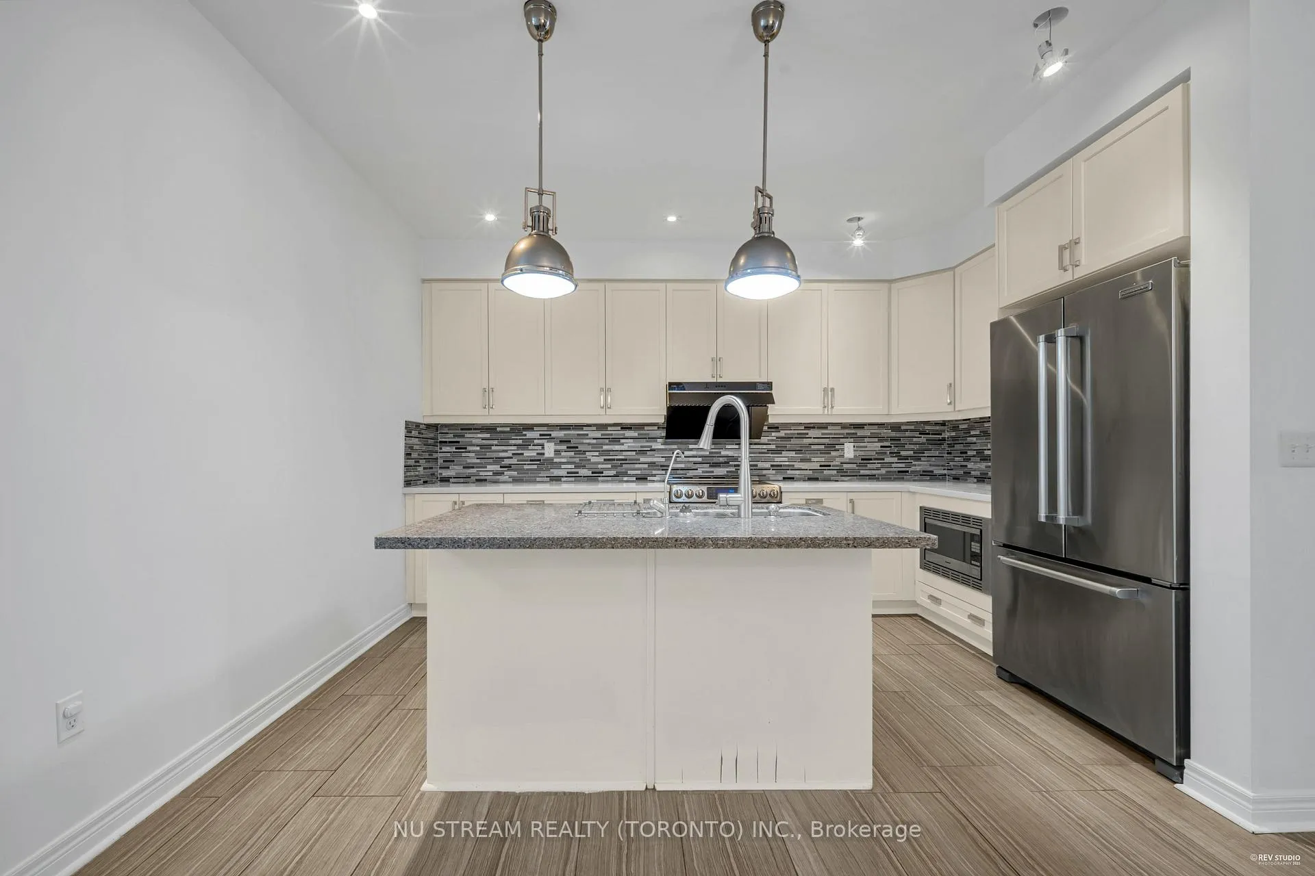 Photo 10 of 17 Greenery Road, Markham, Cornell — HOMEH