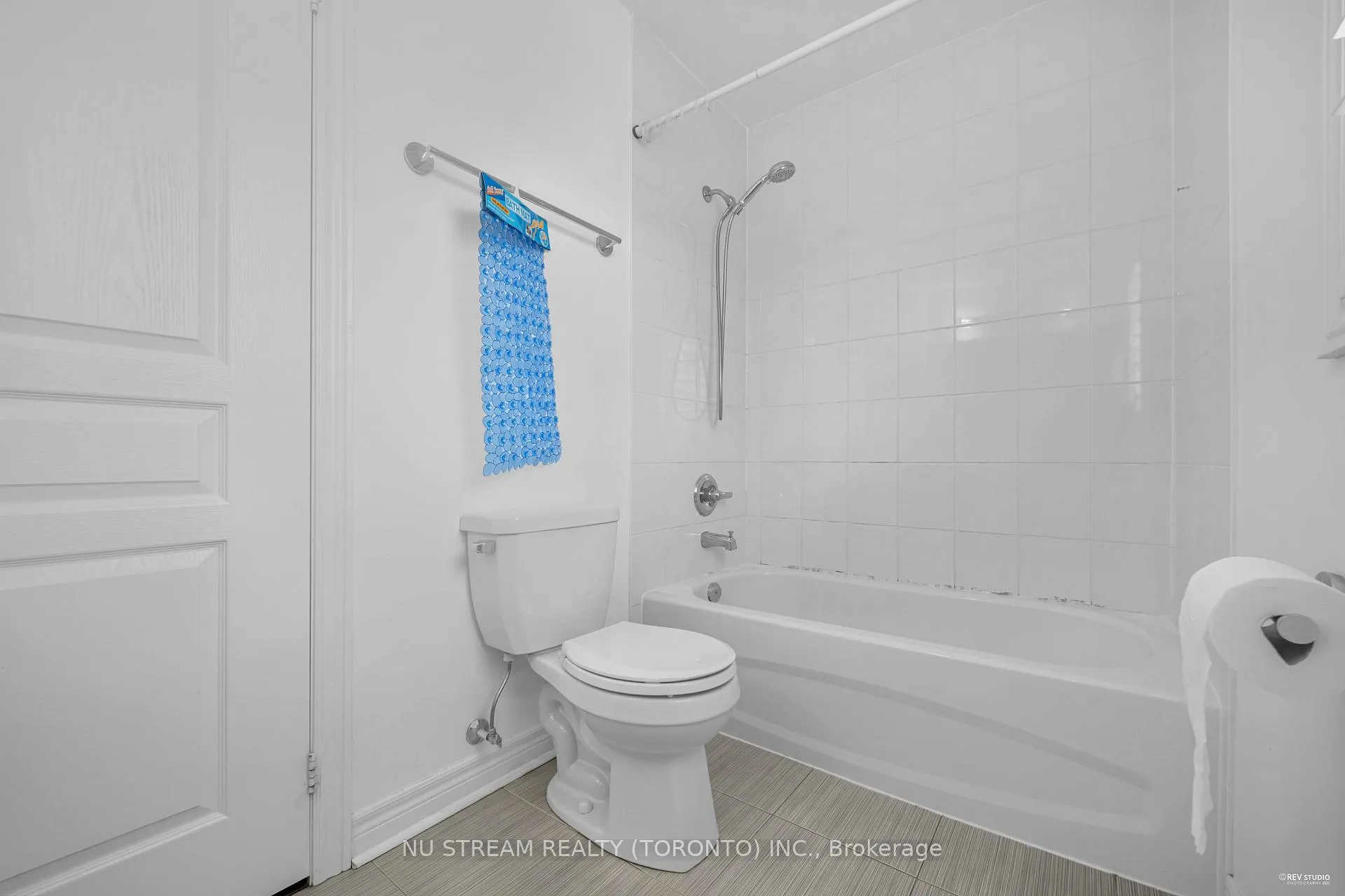 Photo 14 of 17 Greenery Road, Markham, Cornell — HOMEH