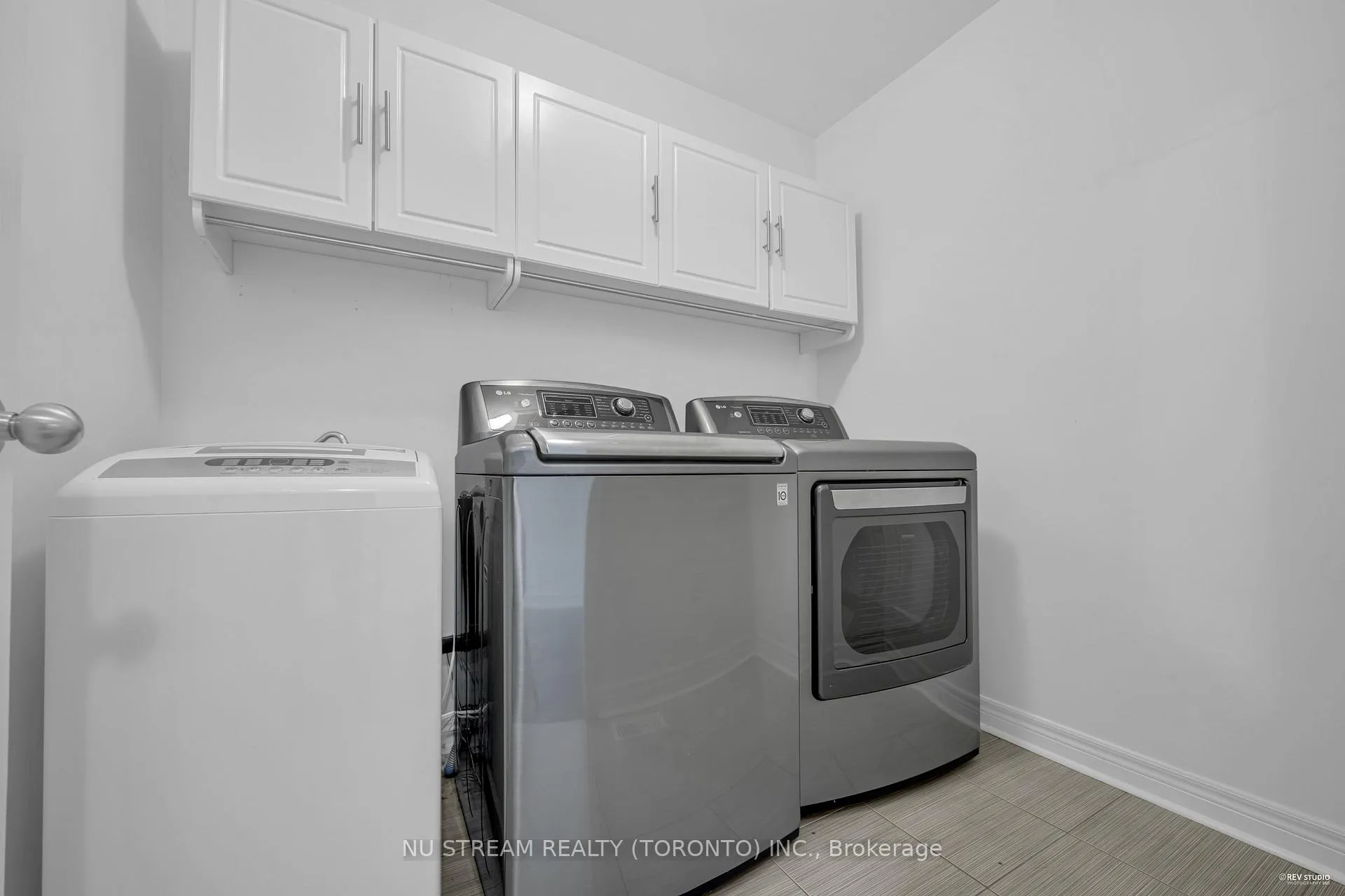 Photo 15 of 17 Greenery Road, Markham, Cornell — HOMEH
