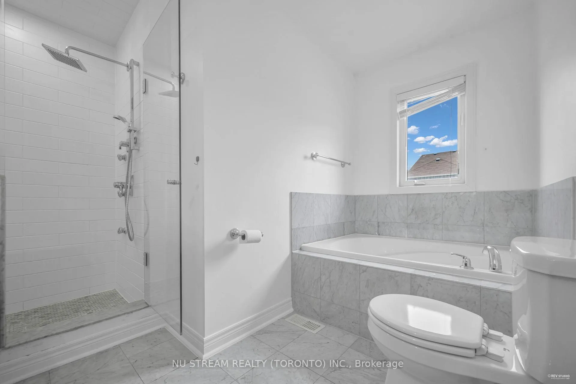 Photo 16 of 17 Greenery Road, Markham, Cornell — HOMEH