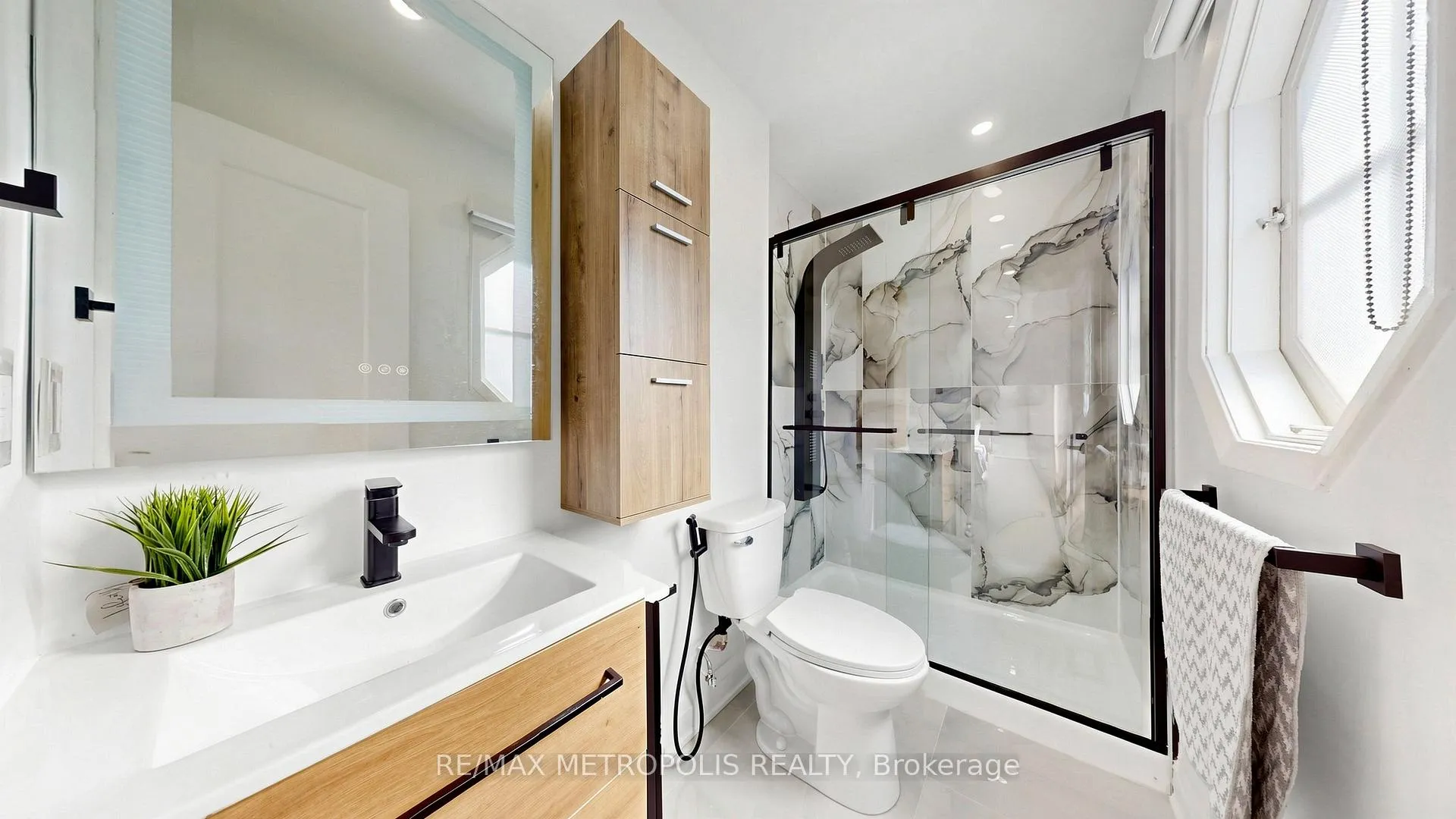 Photo 22 of 12 Romulus Drive, Scarborough, Bendale — HOMEH
