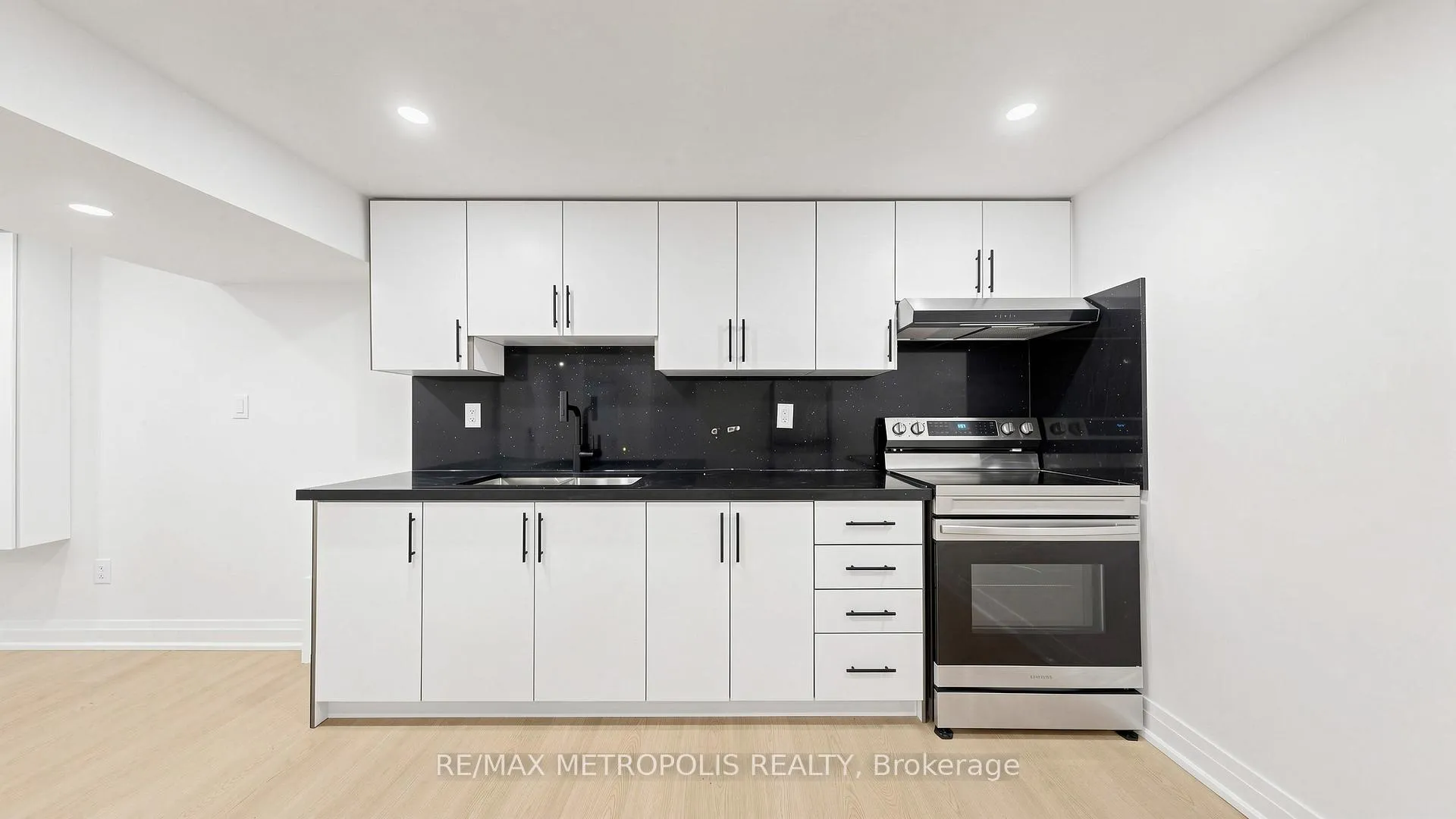 Photo 33 of 12 Romulus Drive, Scarborough, Bendale — HOMEH