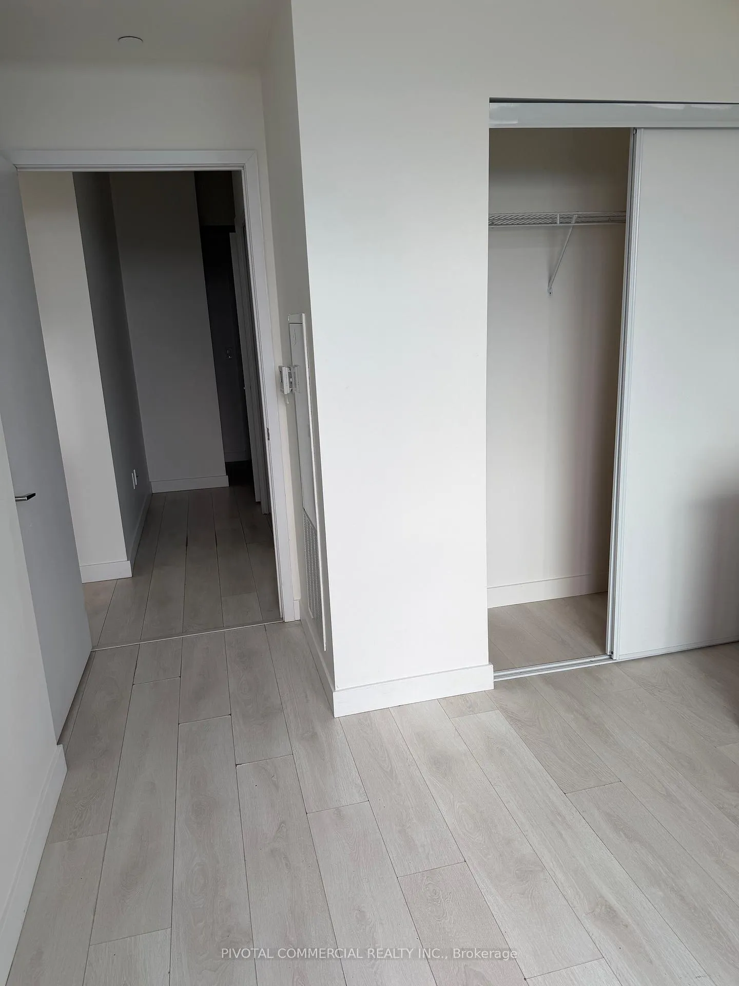 Photo 6 of Unit 5105, 8 Eglinton Avenue E, Toronto, Mount Pleasant West — HOMEH