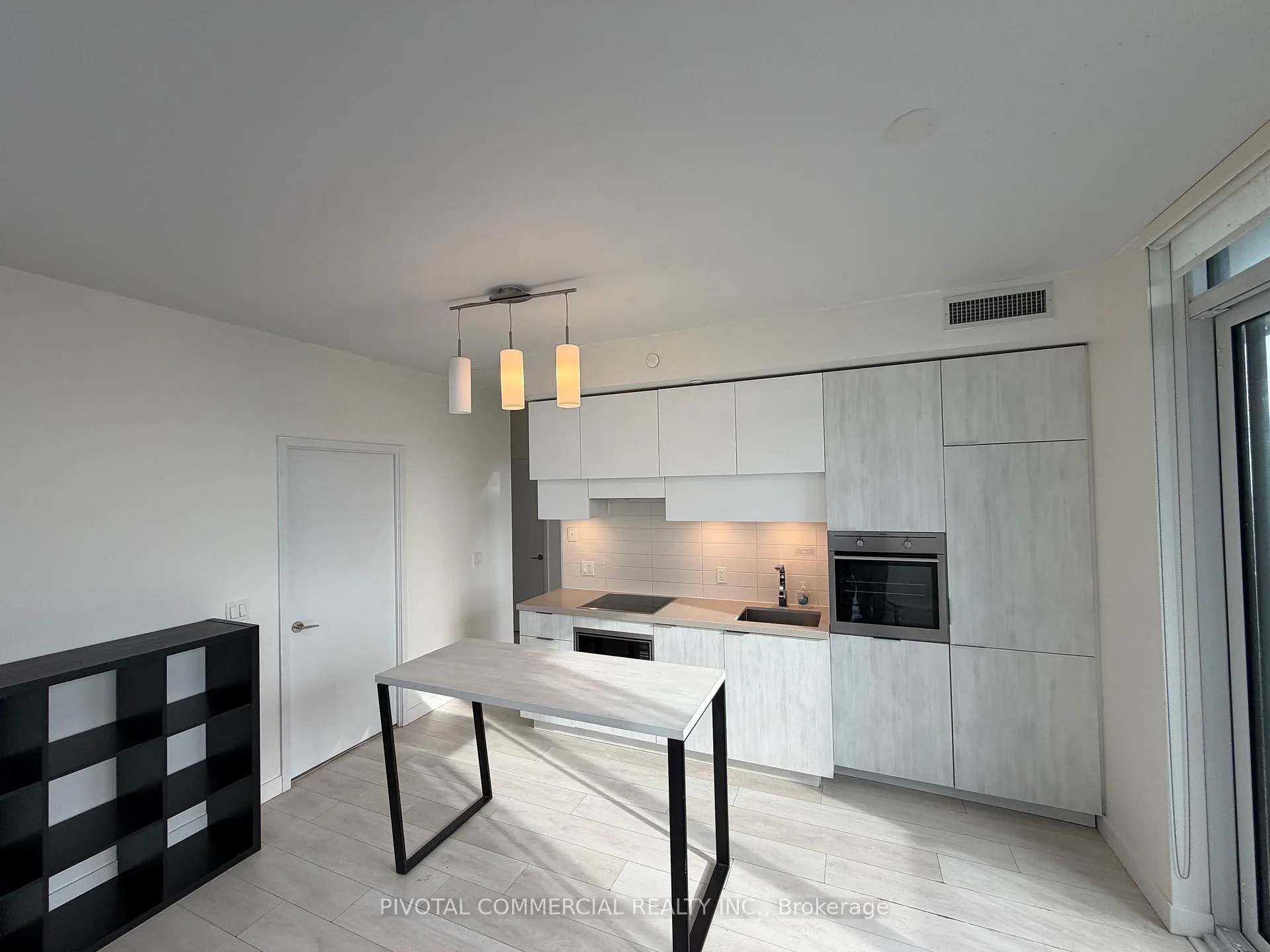 Photo 11 of Unit 5105, 8 Eglinton Avenue E, Toronto, Mount Pleasant West — HOMEH