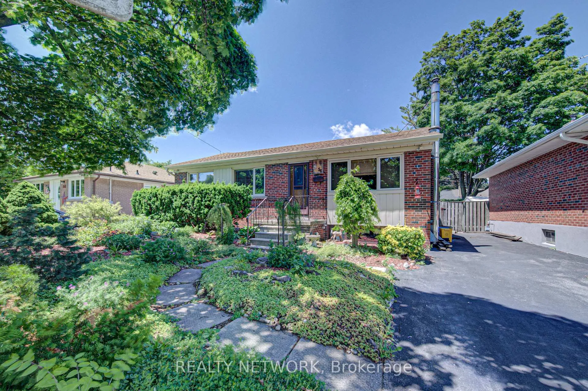 Photo 2 of 56 Ferrara Street, Hamilton, Huntington — HOMEH