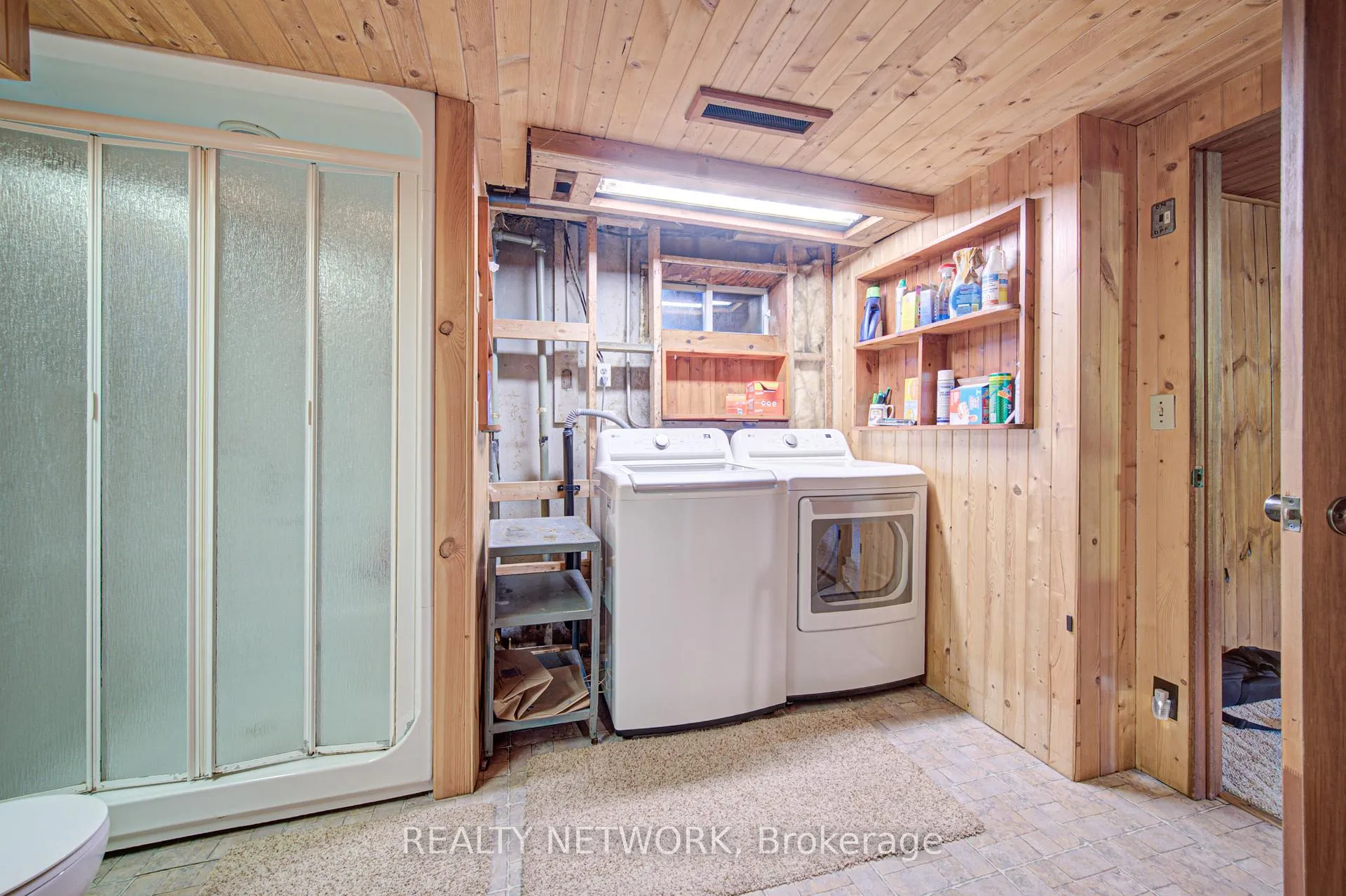 Photo 23 of 56 Ferrara Street, Hamilton, Huntington — HOMEH