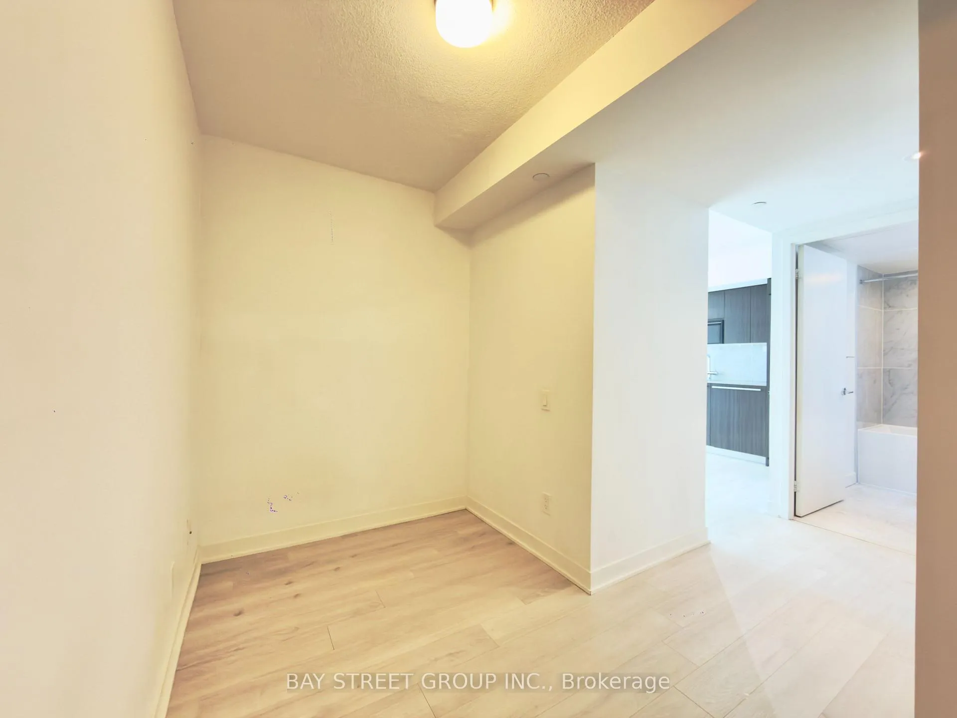 Photo 10 of Unit 2007, 80 Queens Wharf Road, Toronto, Waterfront Communities — HOMEH