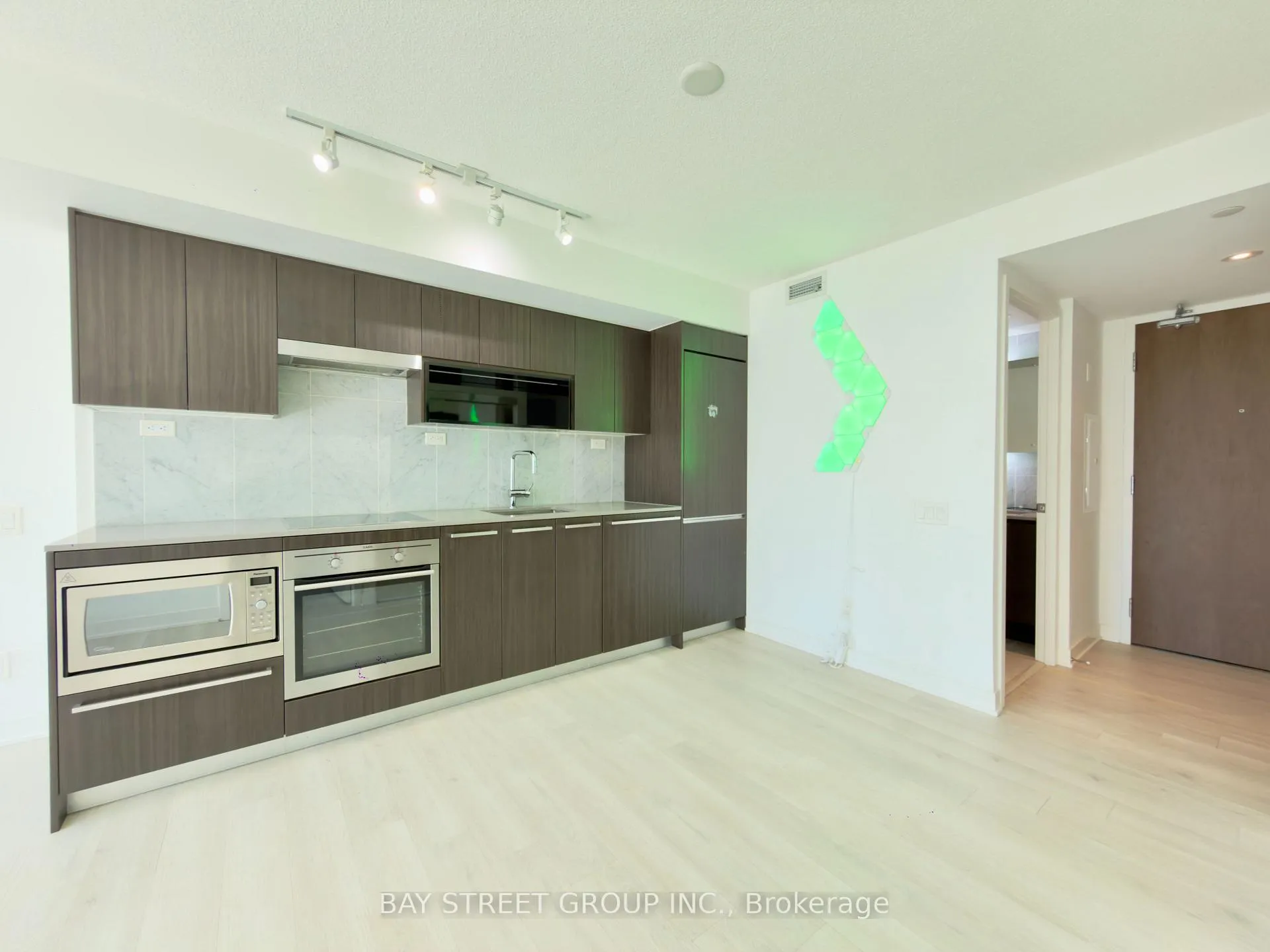 Photo 12 of Unit 2007, 80 Queens Wharf Road, Toronto, Waterfront Communities — HOMEH