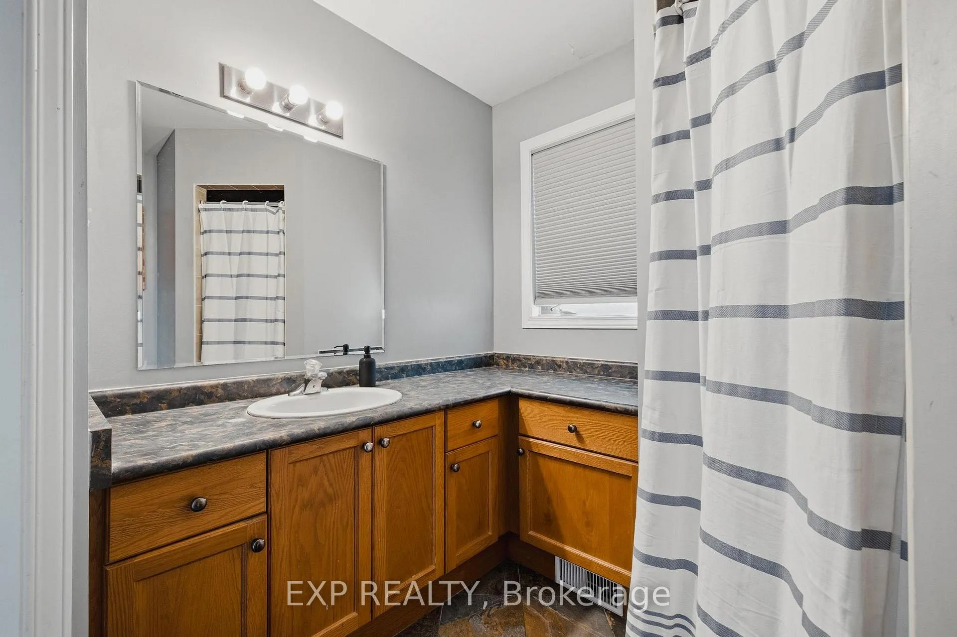Photo 16 of 91 Andrews Drive, Mapleton, Rural Mapleton — HOMEH