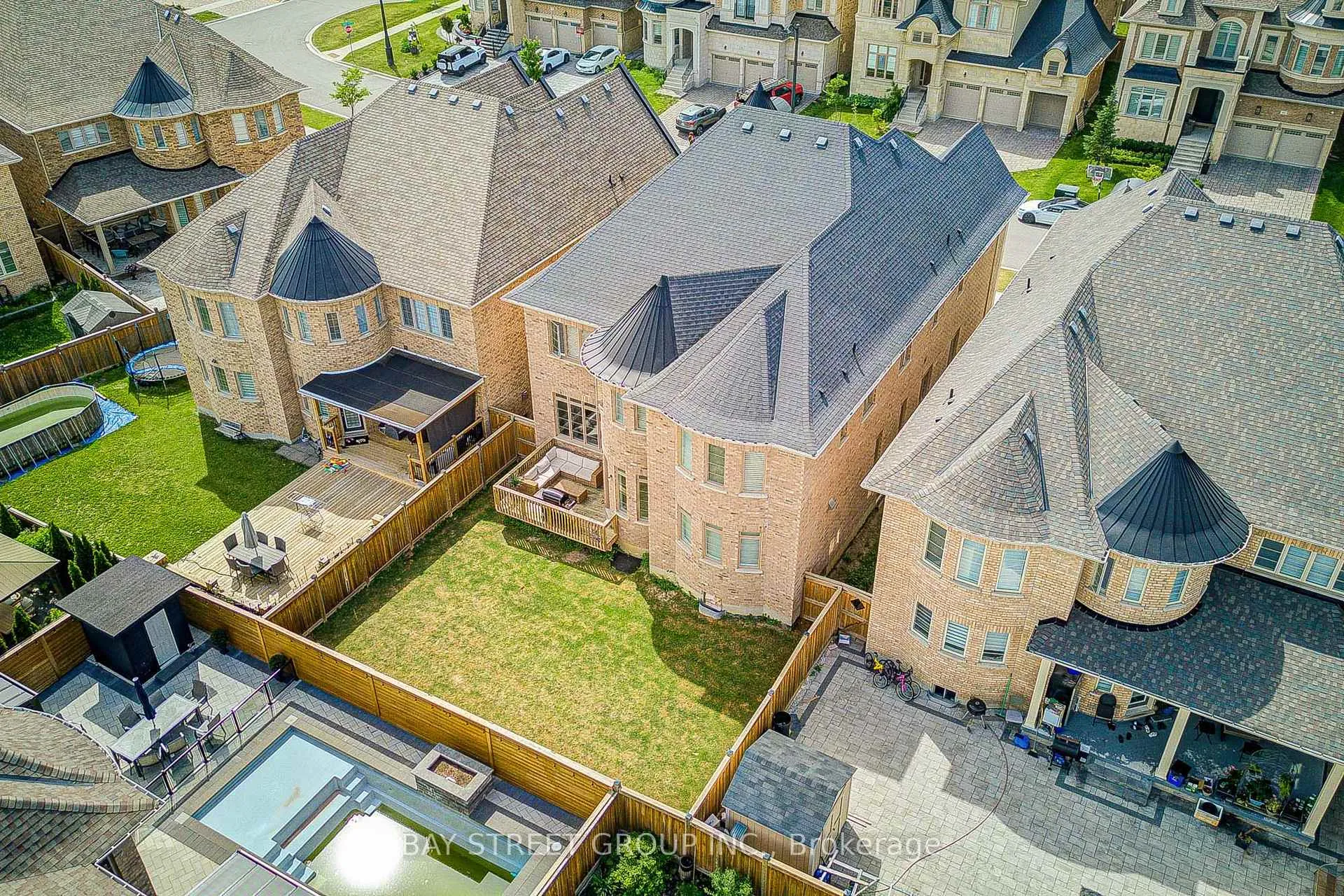 Photo 4 of 66 Nave Street, Vaughan, Kleinburg — HOMEH