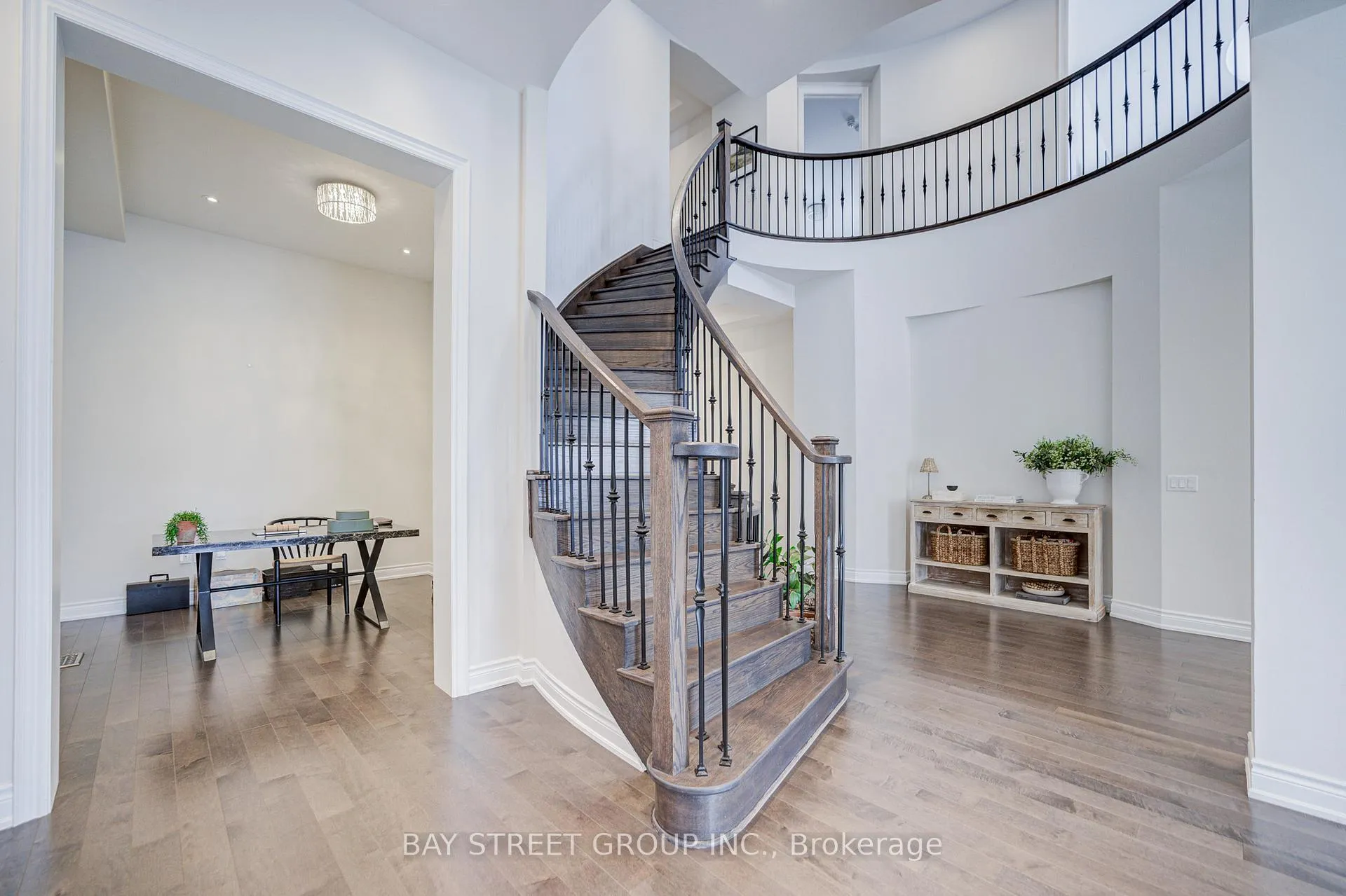 Photo 9 of 66 Nave Street, Vaughan, Kleinburg — HOMEH