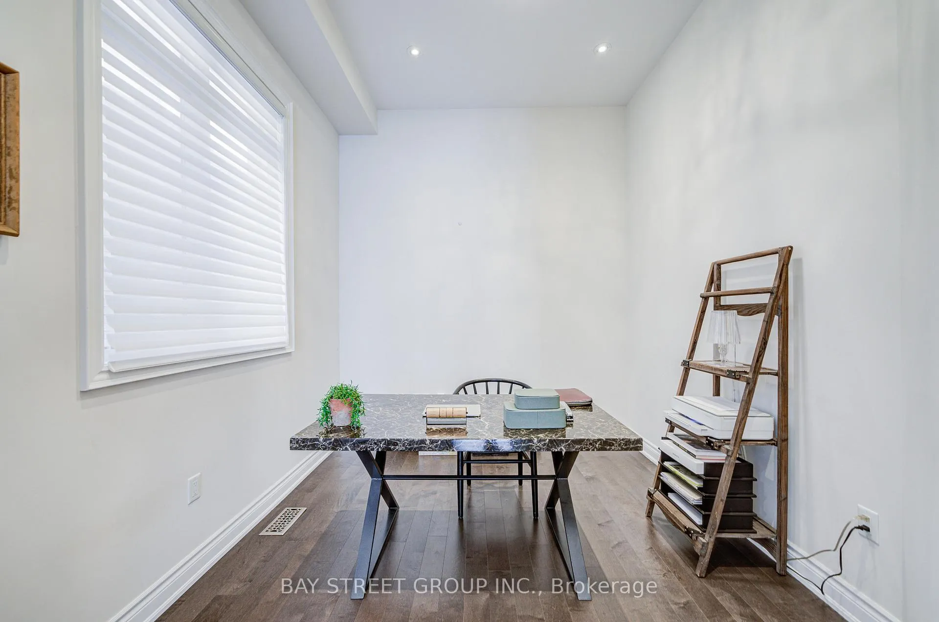 Photo 12 of 66 Nave Street, Vaughan, Kleinburg — HOMEH