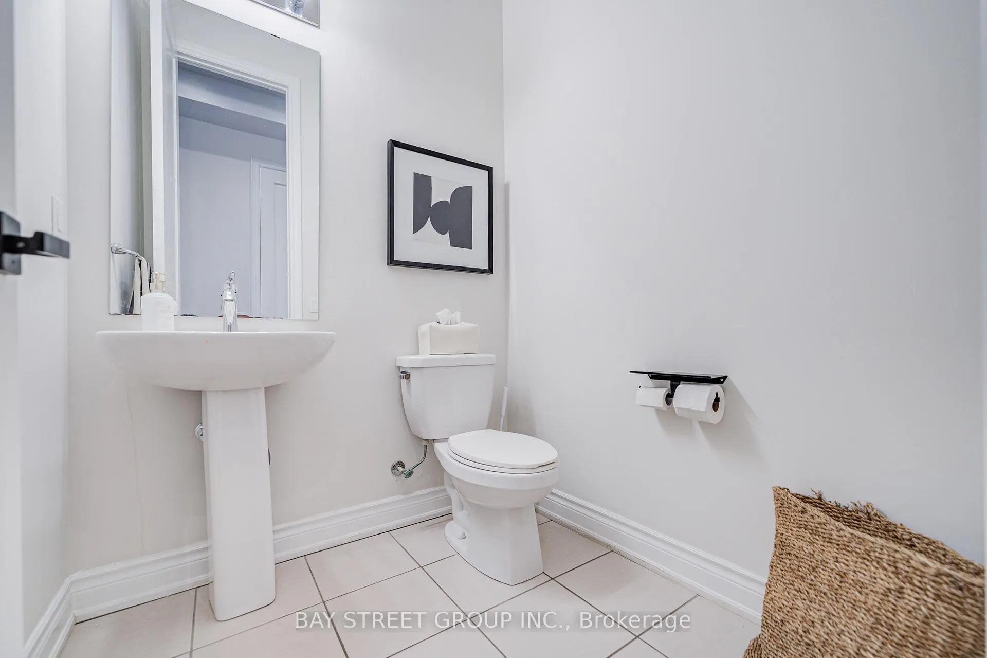Photo 14 of 66 Nave Street, Vaughan, Kleinburg — HOMEH