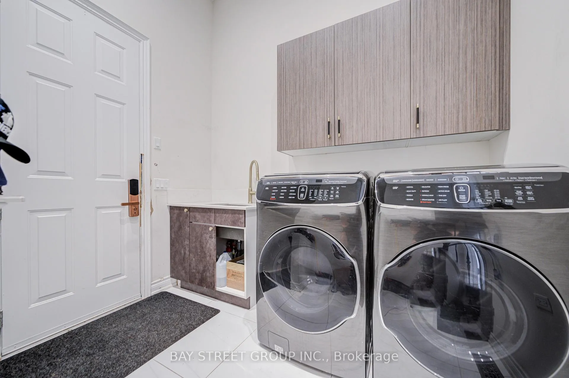 Photo 15 of 66 Nave Street, Vaughan, Kleinburg — HOMEH