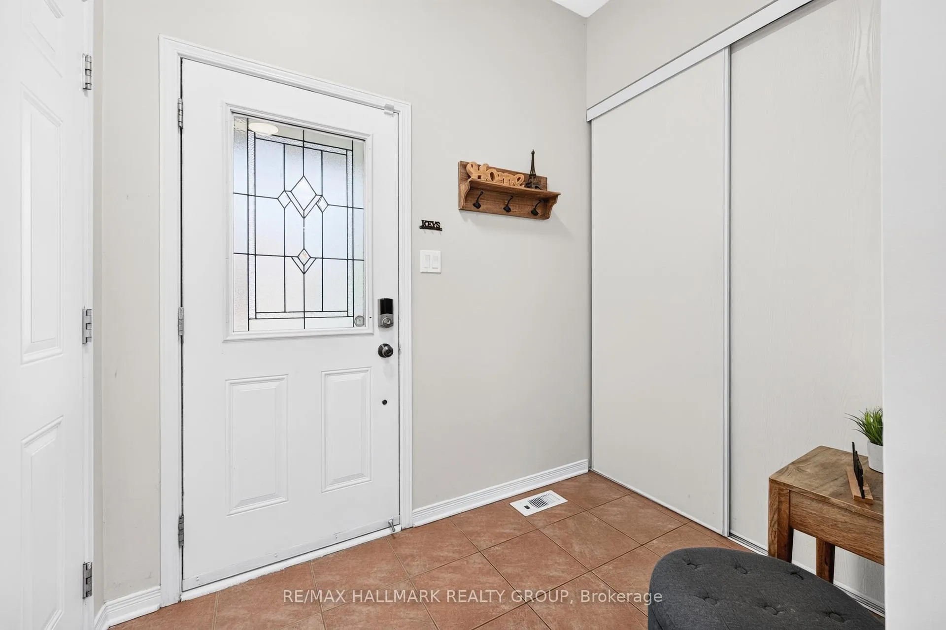 Photo 3 of 151 Branthaven Street, Ottawa, Avalon East — HOMEH
