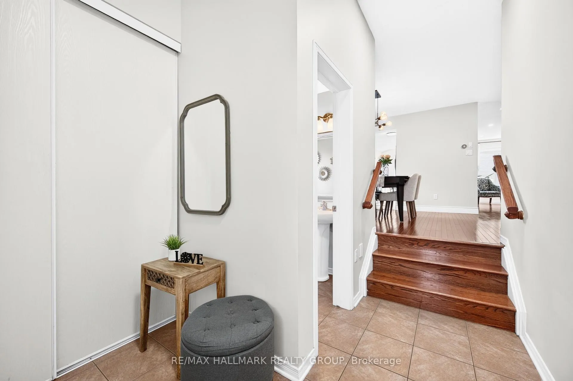 Photo 4 of 151 Branthaven Street, Ottawa, Avalon East — HOMEH